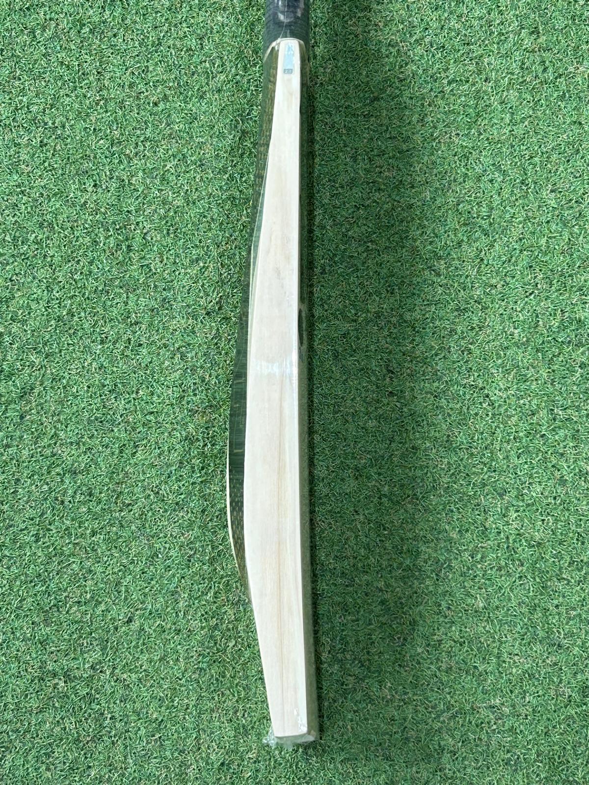 Ihsan Xtreme Cricket Bat (2lb 10oz)
