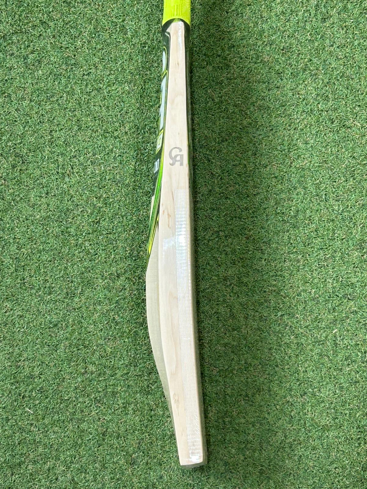 CA Pro 8000 Cricket Bat (2lb 10oz)