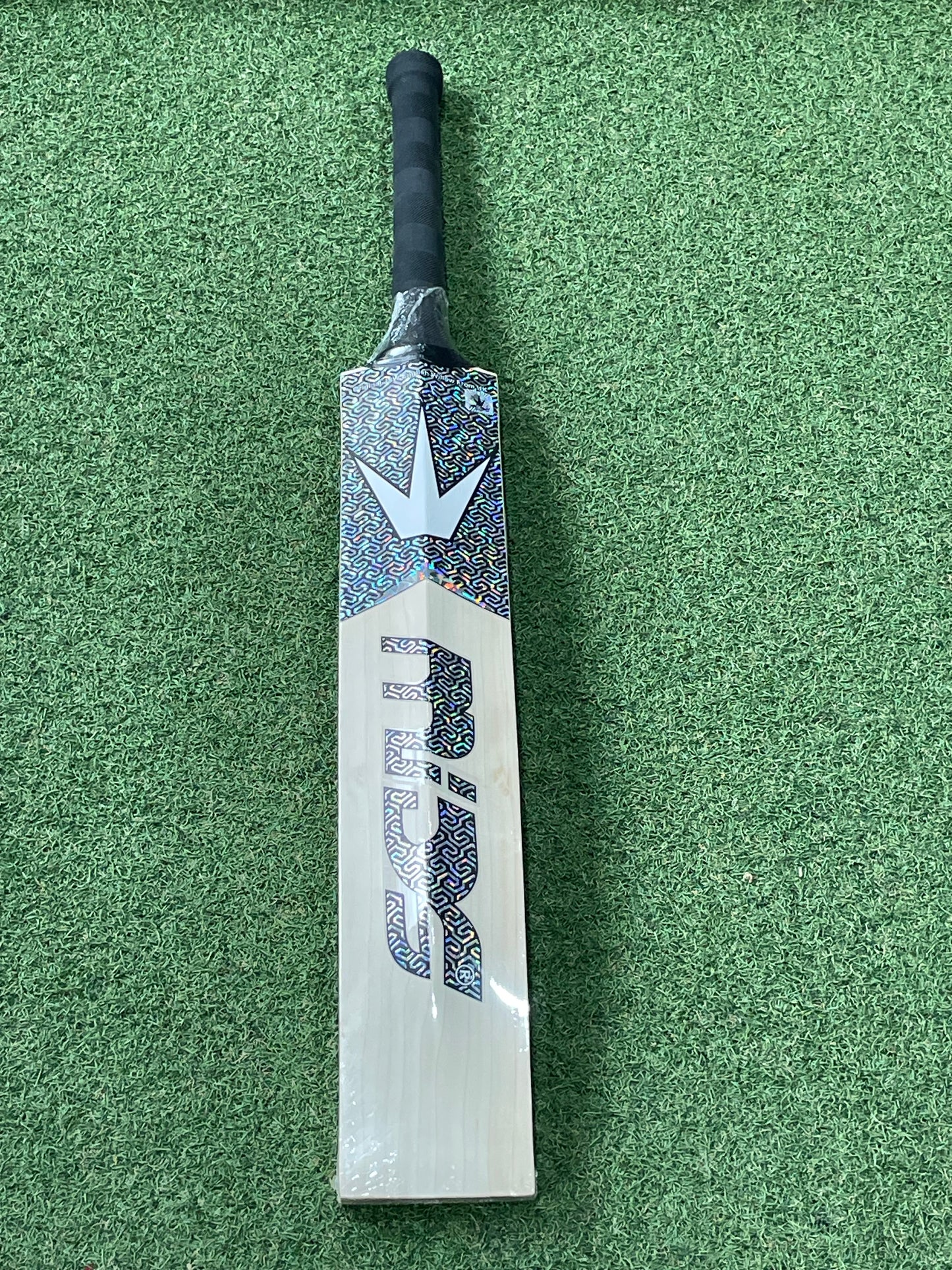 MIDS Big Boss Pro Edition Cricket Bat (2lb 11oz)