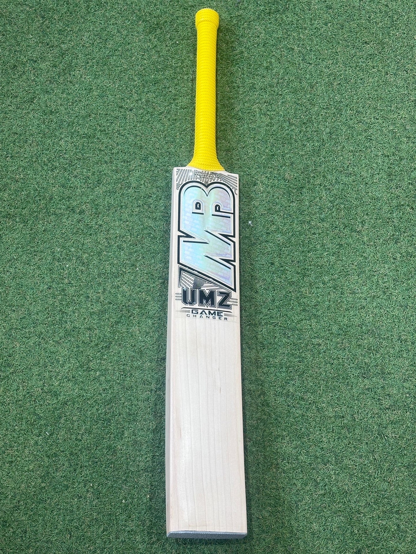 MB Malik Game Changer Players Cricket Bat (2lb 10oz)