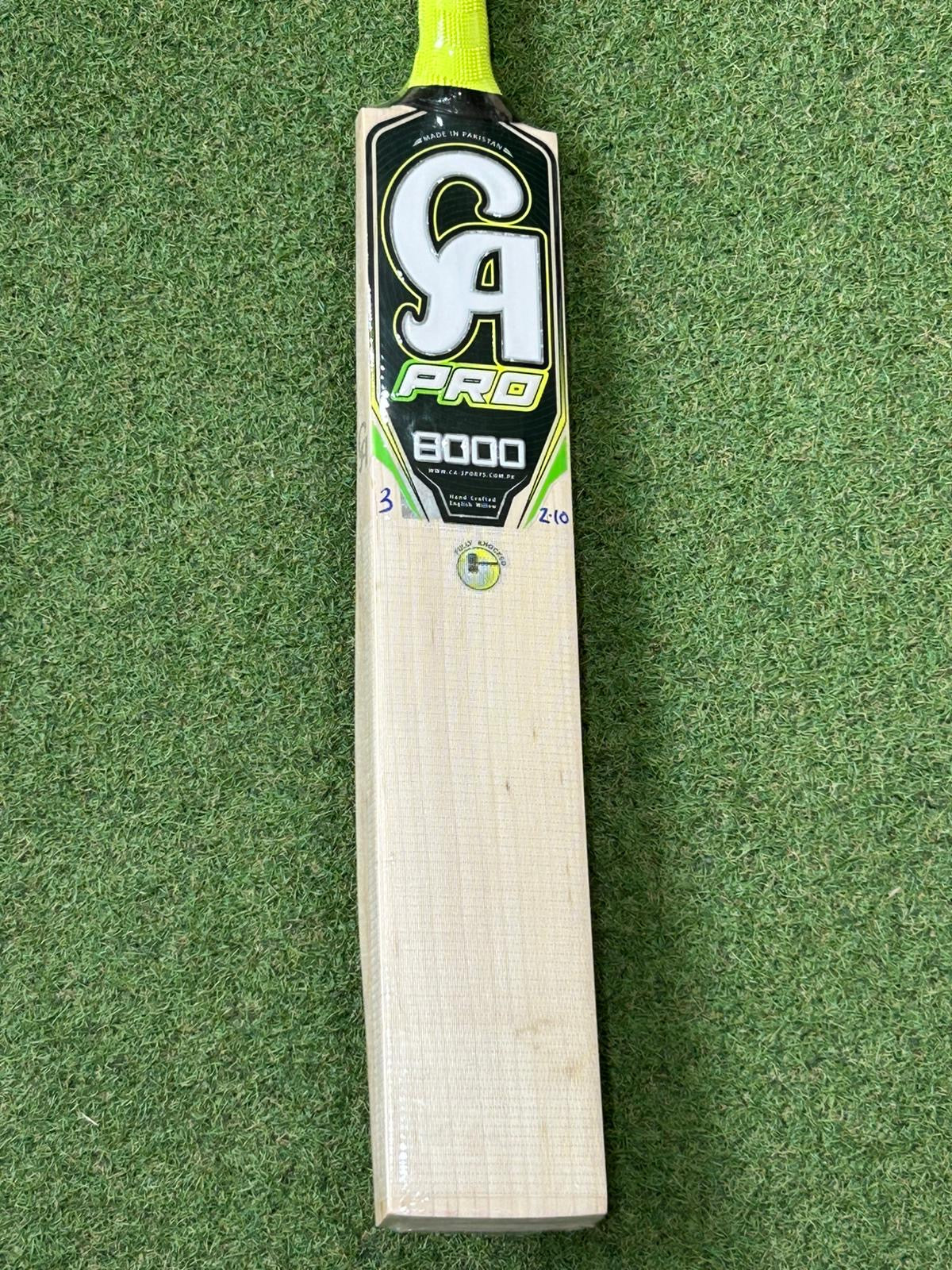 CA Pro 8000 Cricket Bat (2lb 10oz)