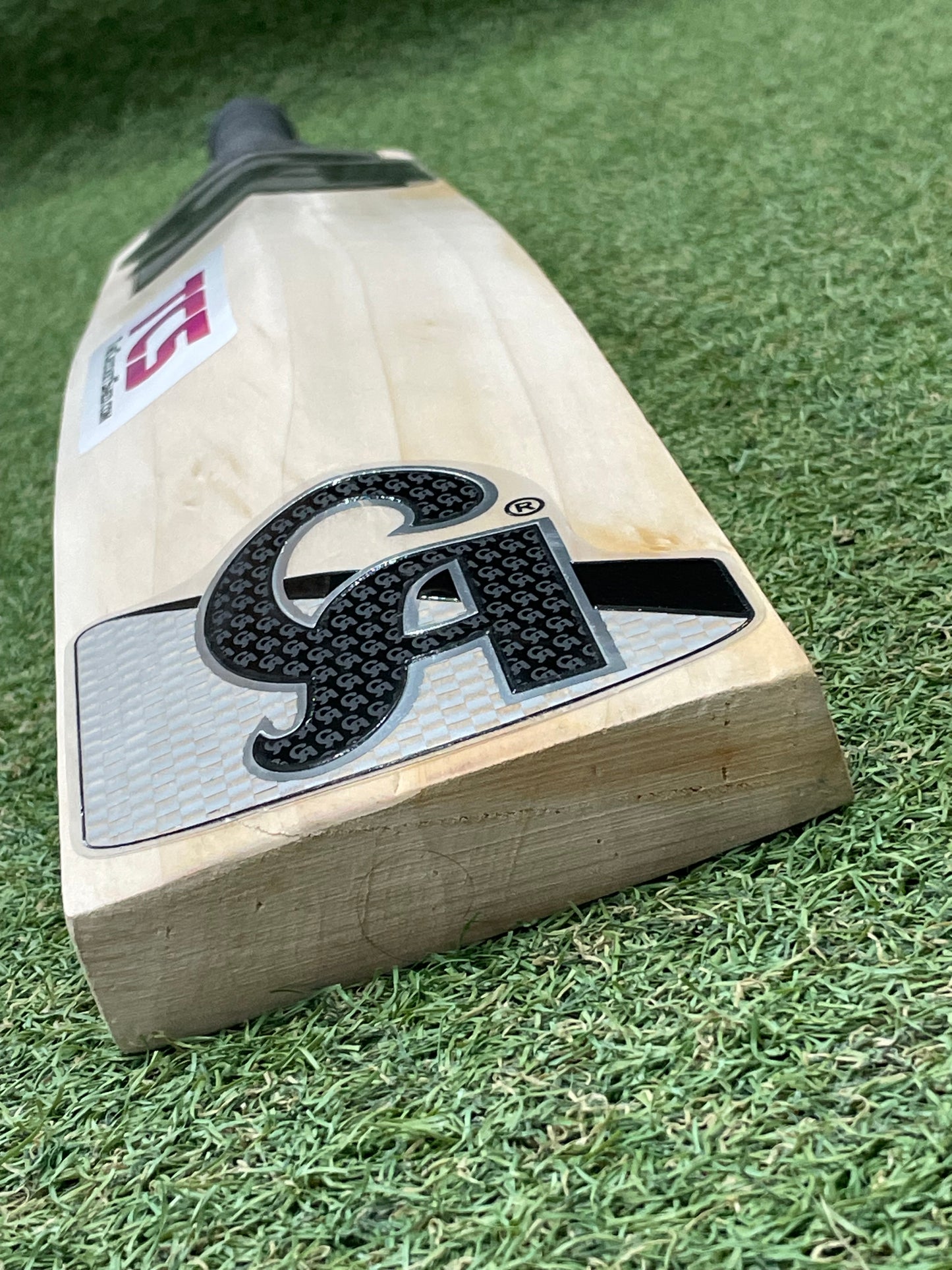 CA Revolution Butterfly Cricket Bat (2lb 8oz)