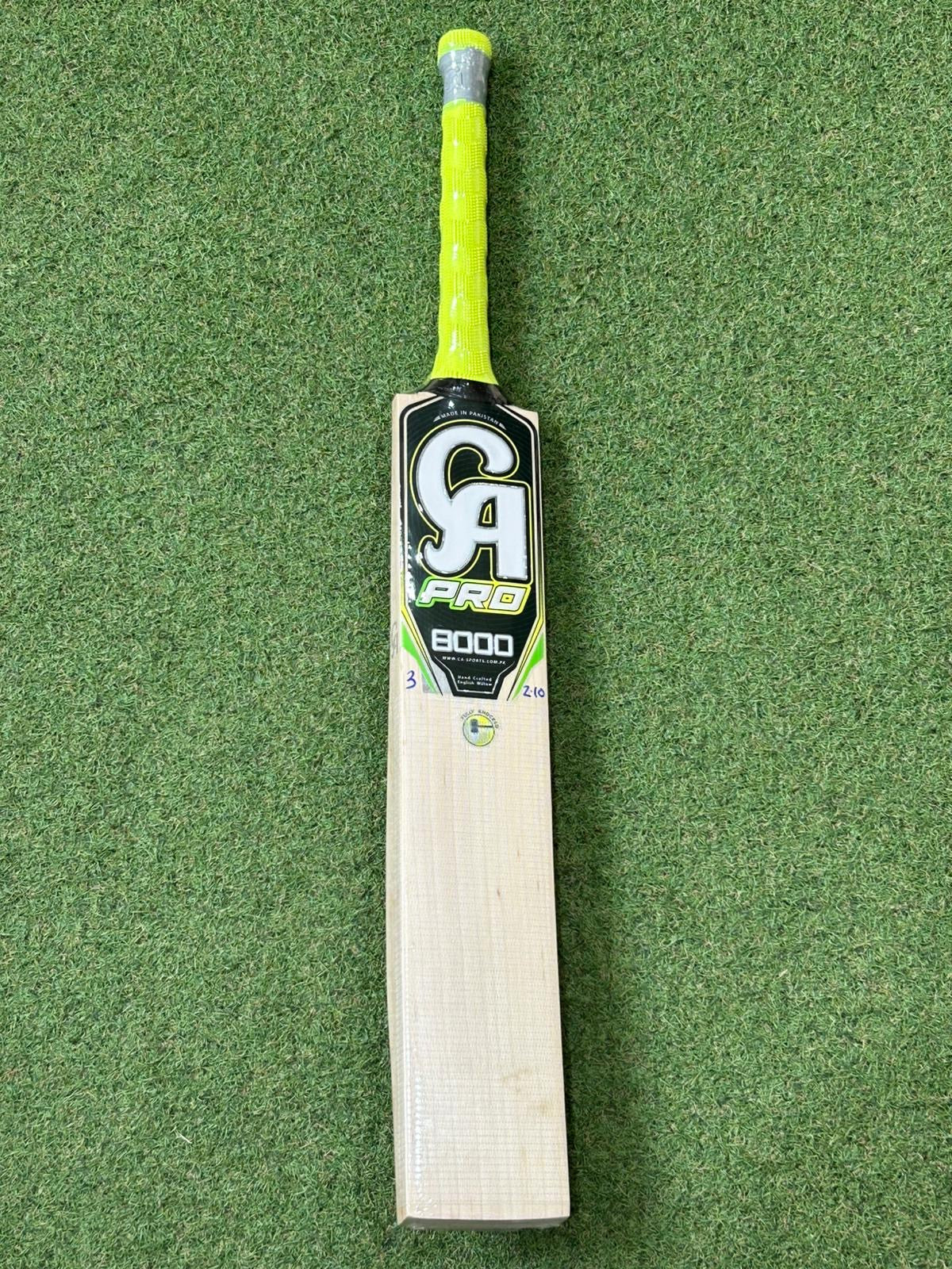CA Pro 8000 Cricket Bat (2lb 10oz)