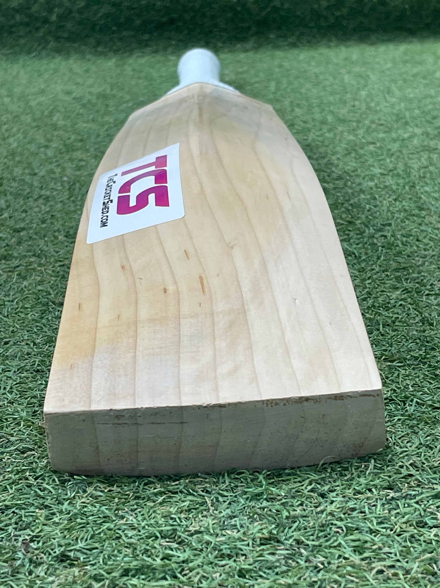 MB Malik Plain Cricket Bat (2lb 9oz) Blue Willow