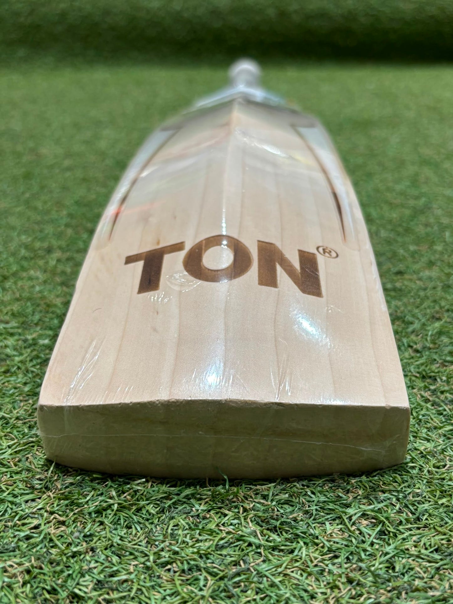 SS Ton Legends Sourav Ganguly Cricket Bat (2lb 9oz)
