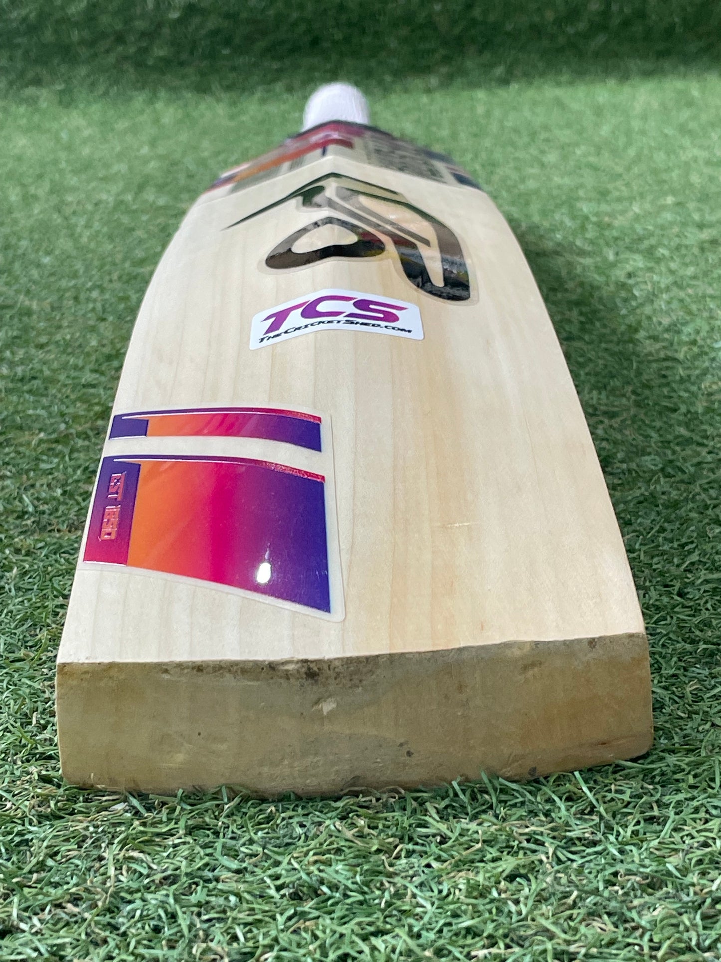 Kookaburra Aura Pro 2.0 Cricket Bat (2lb 9oz)