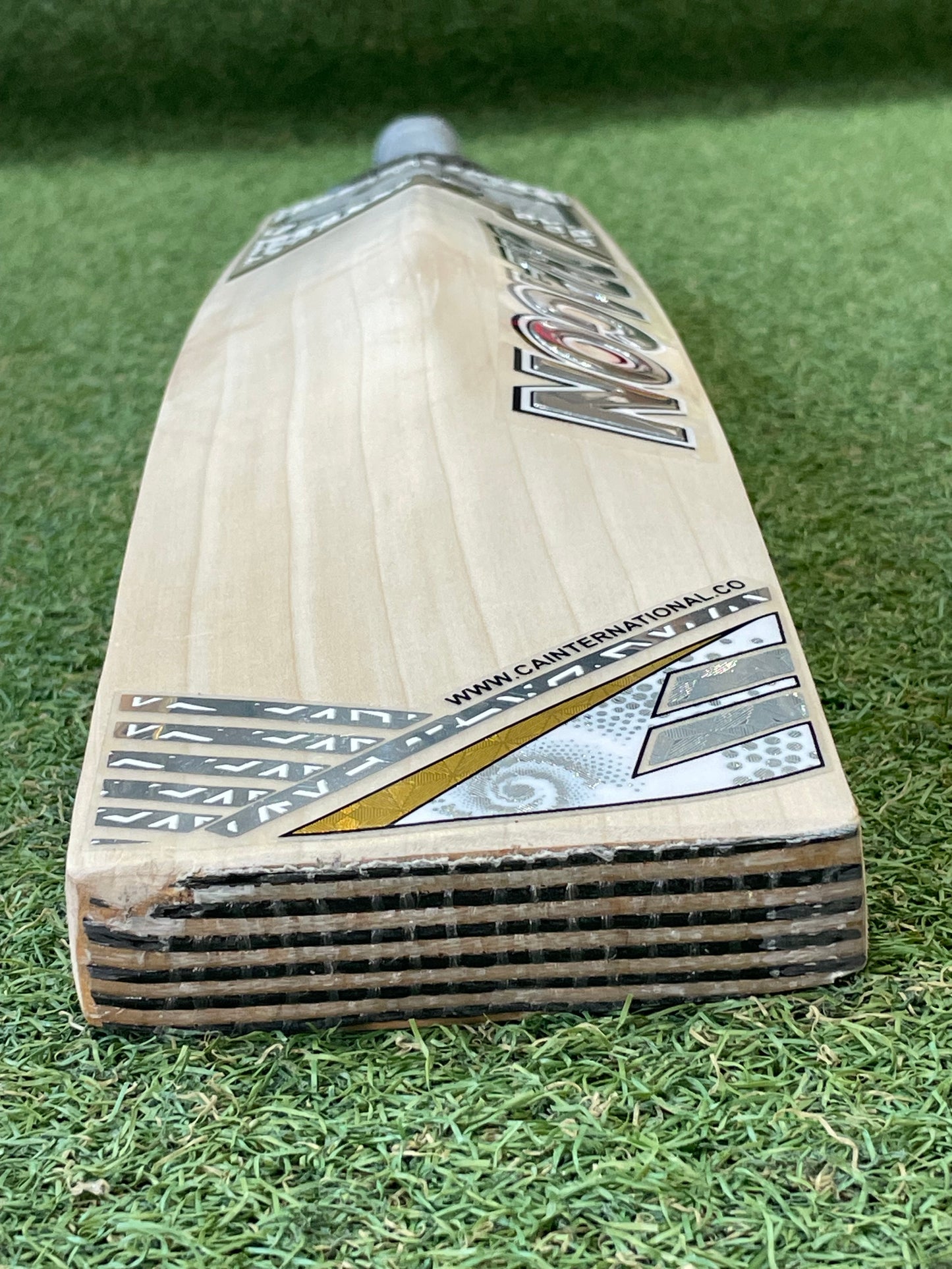 CA Gold Dragon Cricket Bat (2lb 7oz)