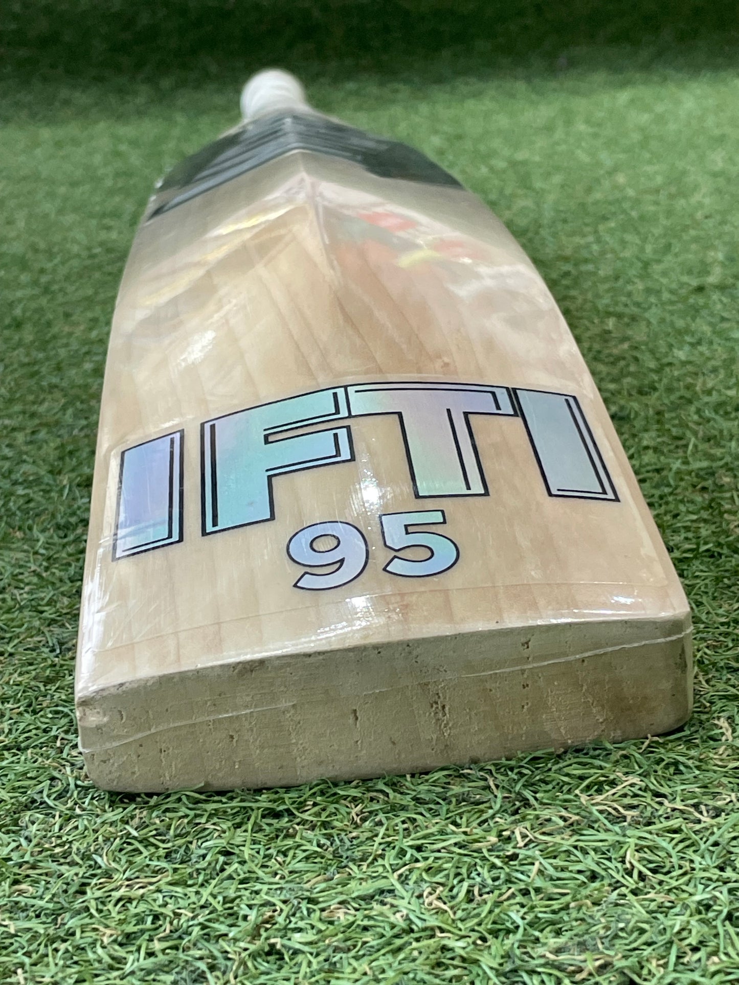 MB Malik MBS Iftikhar Ahmed Players Cricket Bat (2lb 10oz)