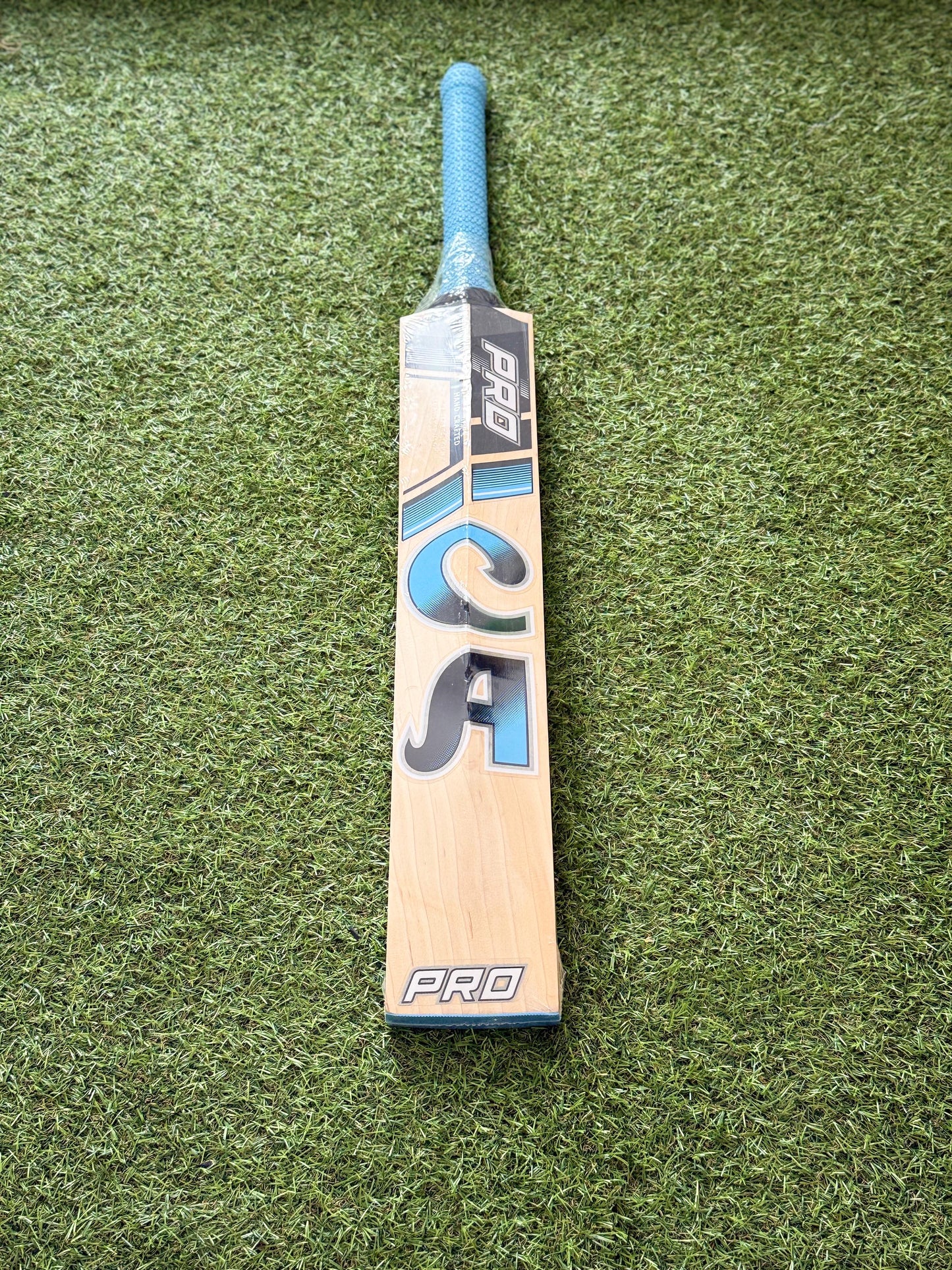 CA Pro 7000 Harrow Junior Cricket Bat (2lb 4oz)