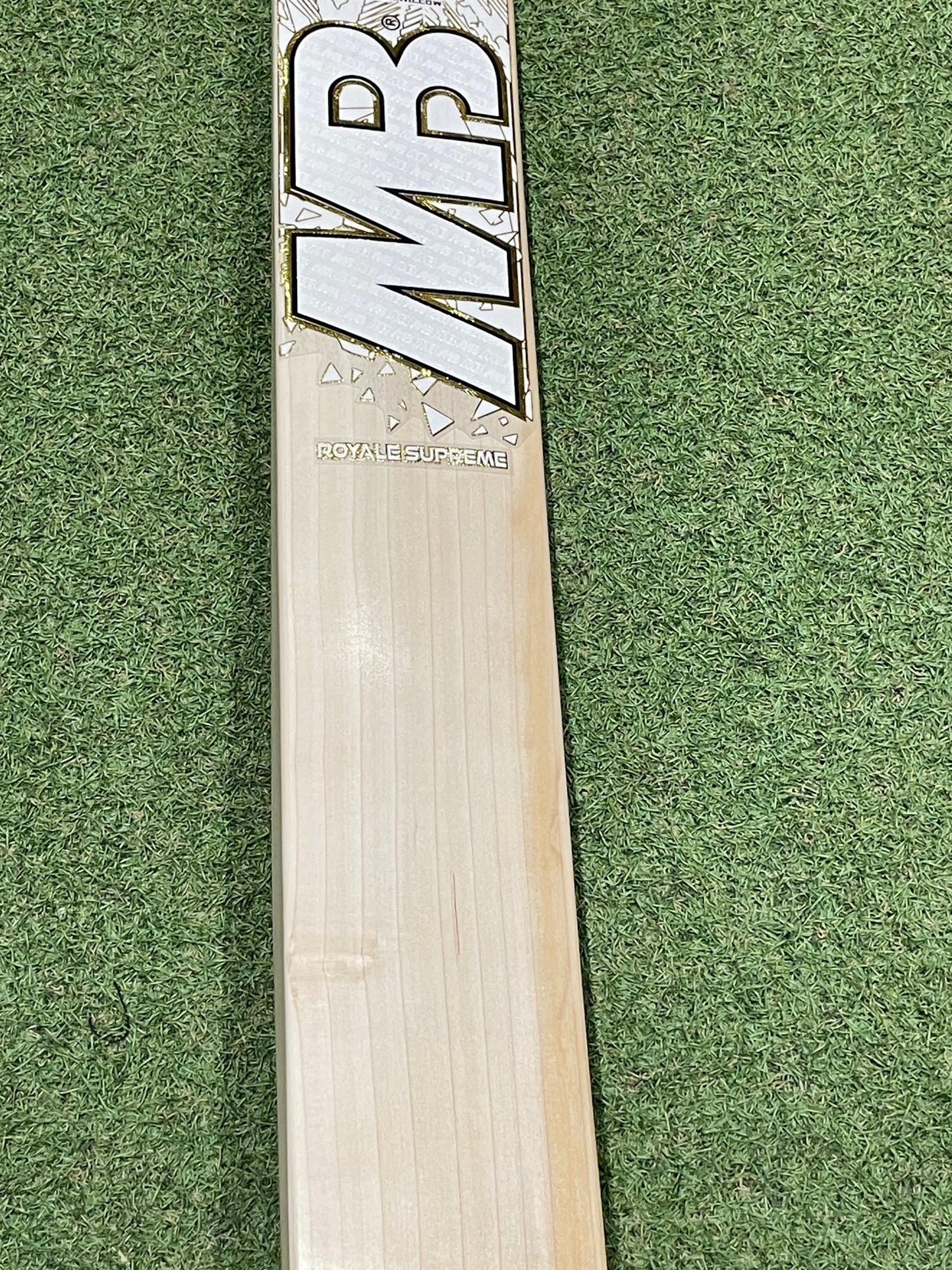 MB Malik Royale Supreme Cricket Bat (2lb 10oz)