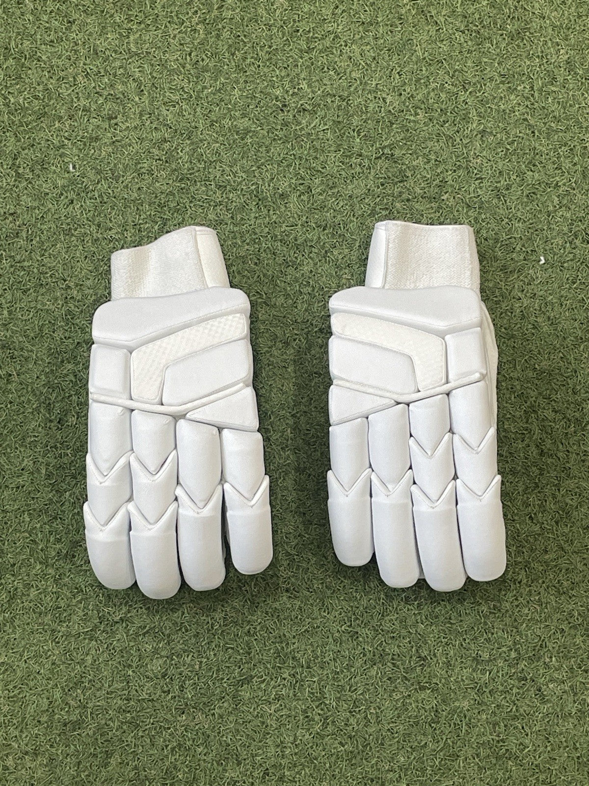 Unbranded TCS Batting Gloves - Brand New - Left Hand Men's Size