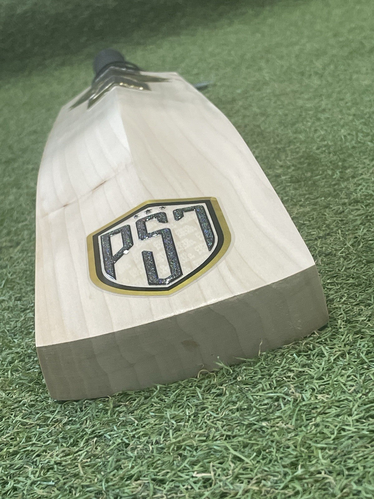 Phantom Player Series VK18 Pro-R Cricket Bat - 2lb 8oz - Brand New!