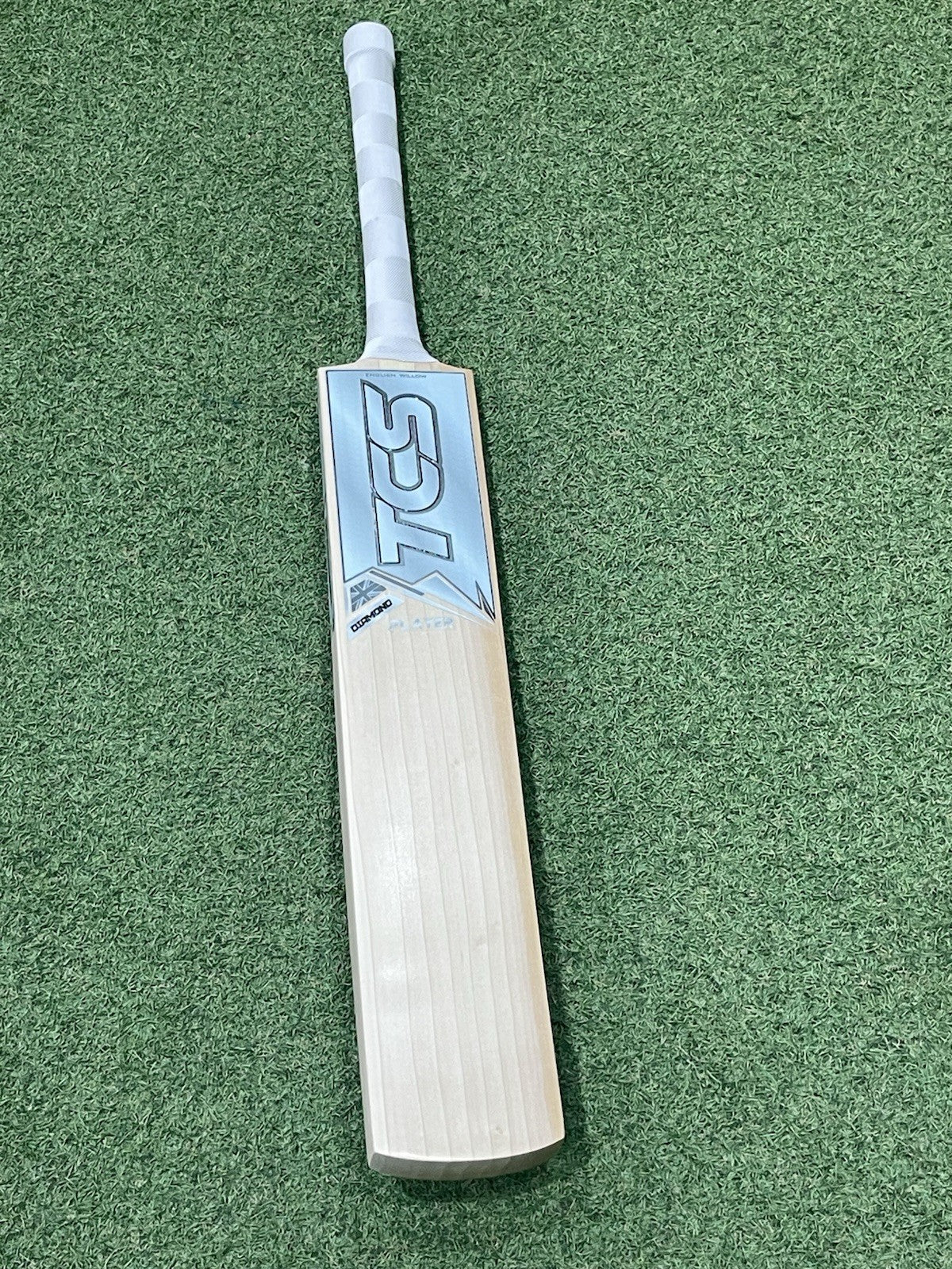 TCS Diamond Player Cricket Bat - Brand New - 2lb 8oz - Short Blade Long Handle
