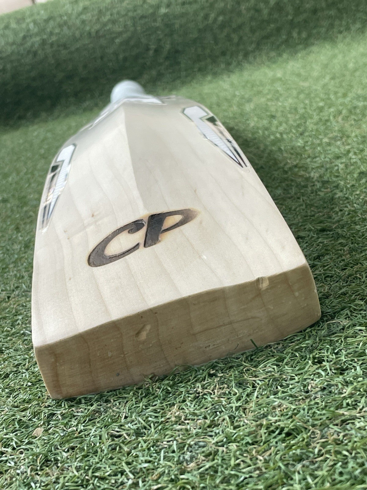 CP Epic Player Grade Cricket Bat - Brand New- 2lb 9oz - Lovely Ping! Exclusive