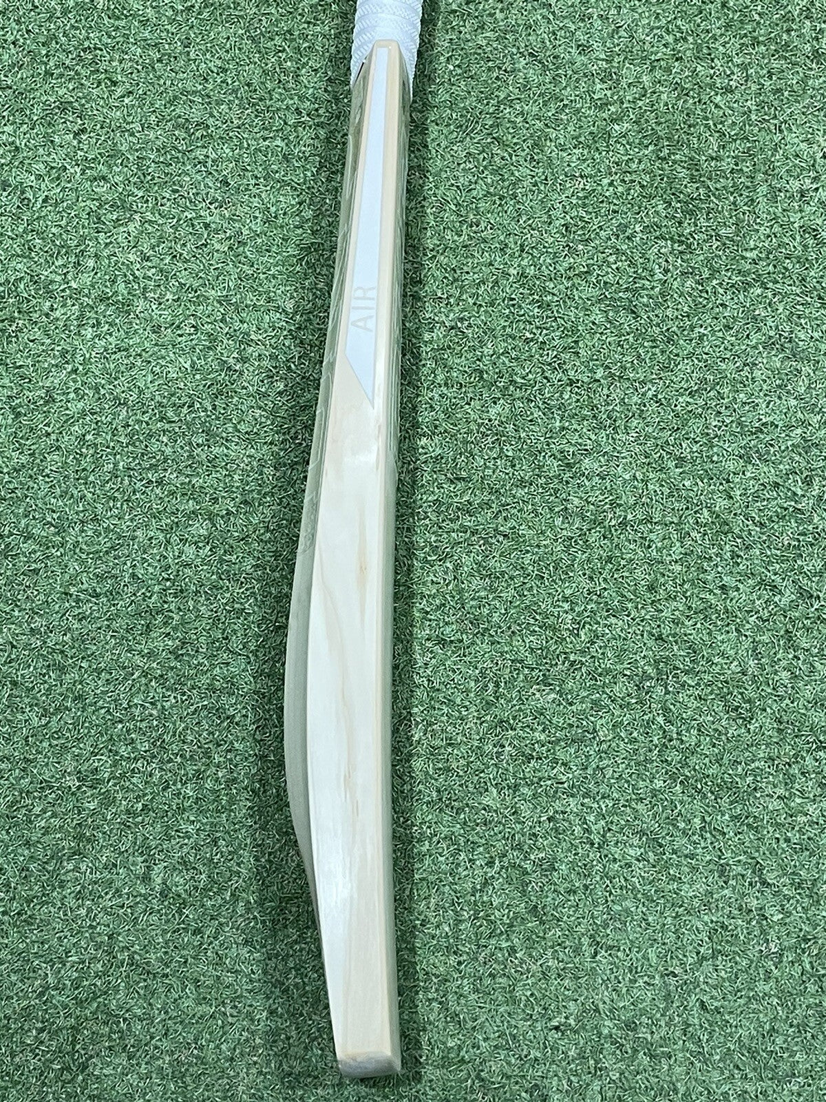 DKP Air Cricket Bat - Brand New - 2lb 10oz - Stunning Grains! Exclusive!