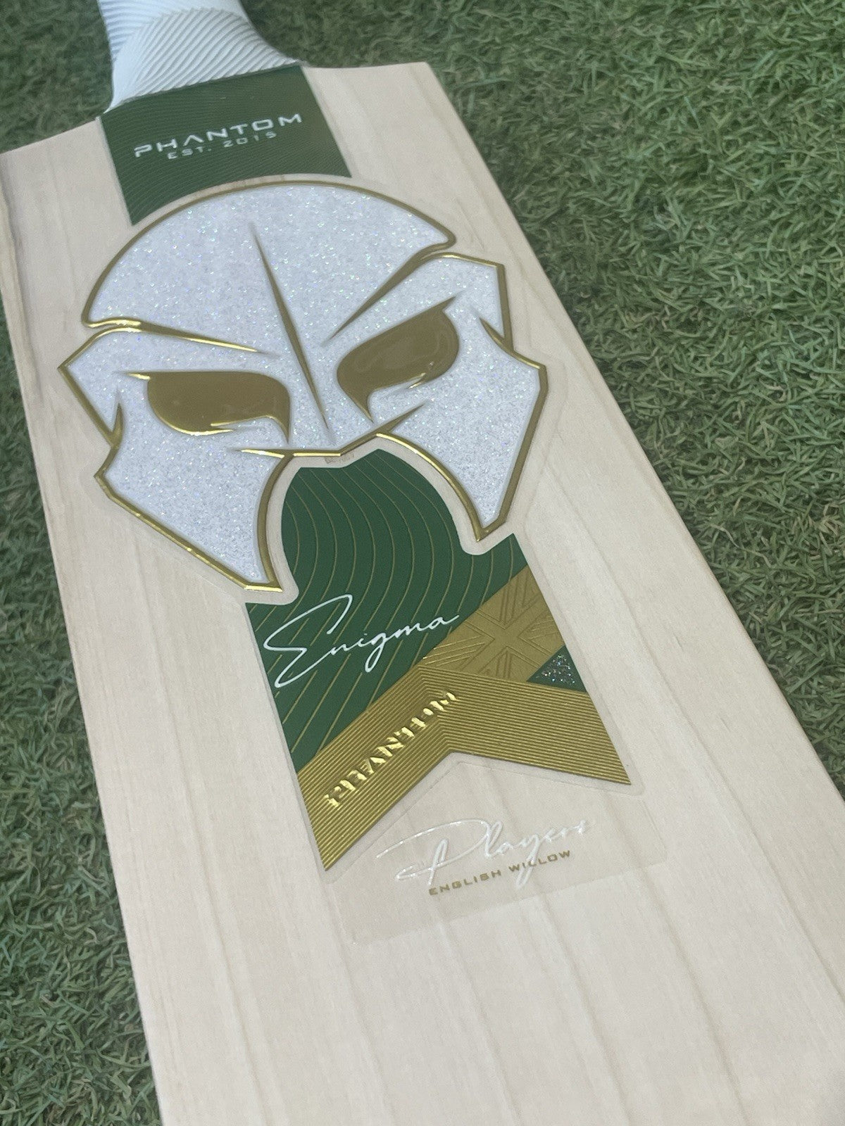 Phantom Enigma Player Junior Harrow Size Cricket Bat - 2lb 4oz - Brand New!