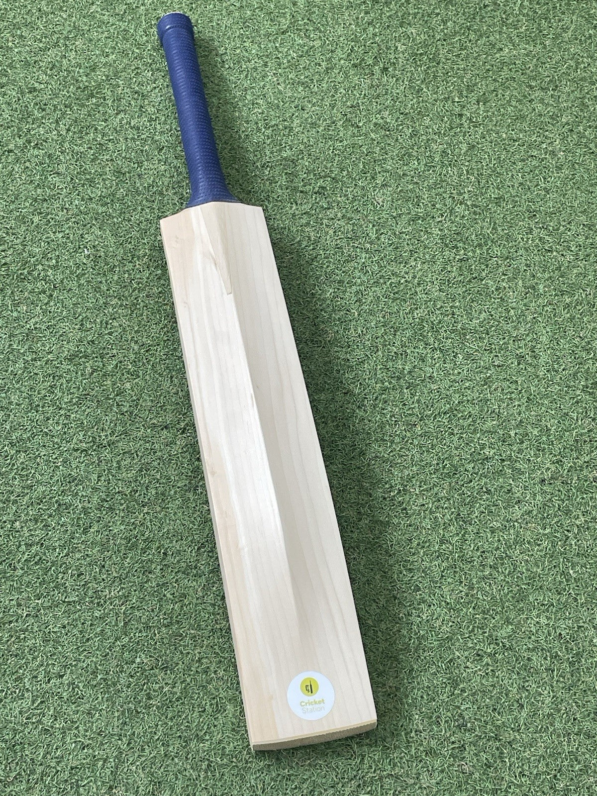 Plain Players Edition Cricket Bat - 2lb 10oz - UK Made! Premium Players Willow!
