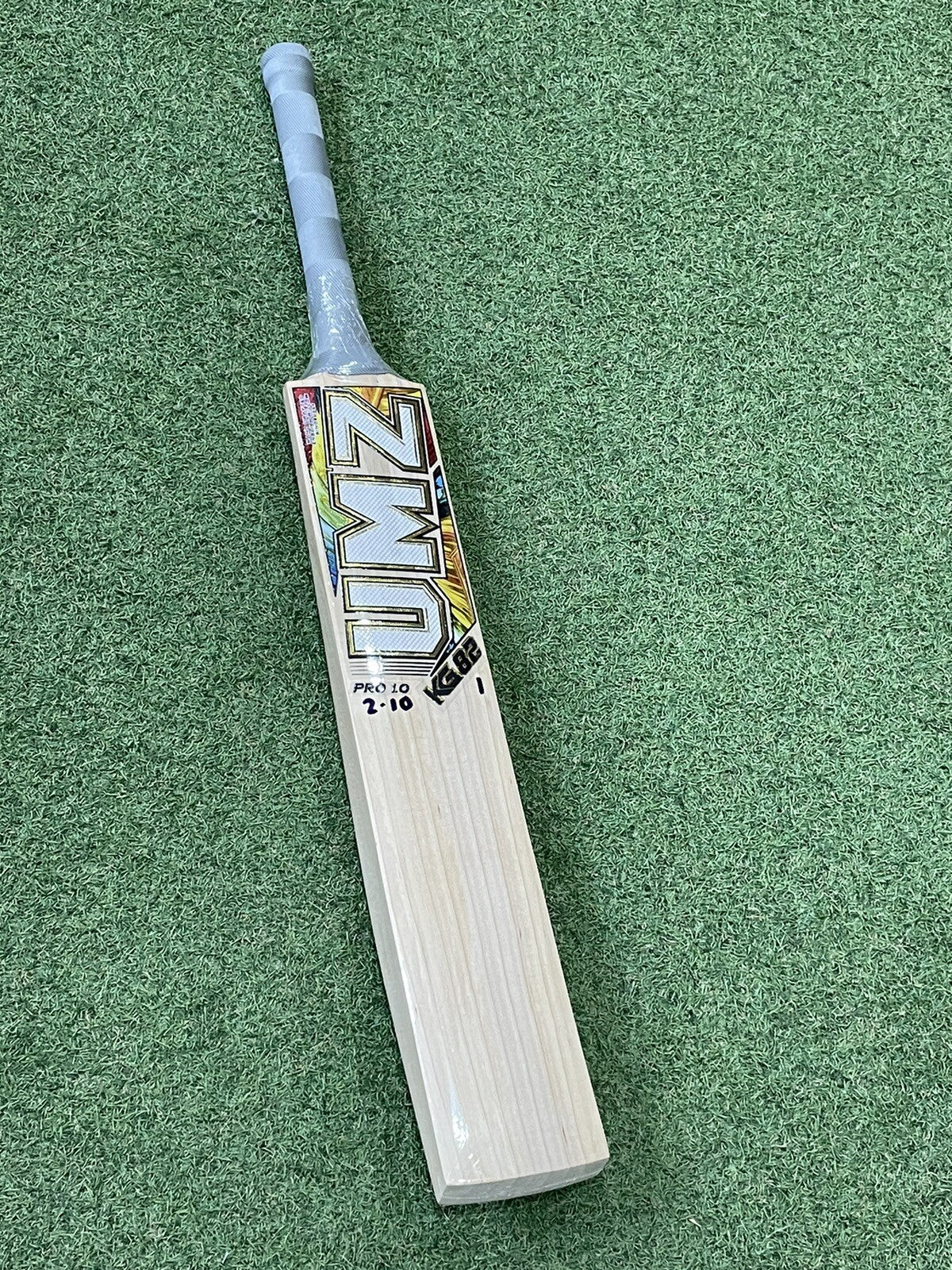 MB Malik KG Pro 1.0 Cricket Bat - Brand New - 2lb 10oz - Lovely Grains