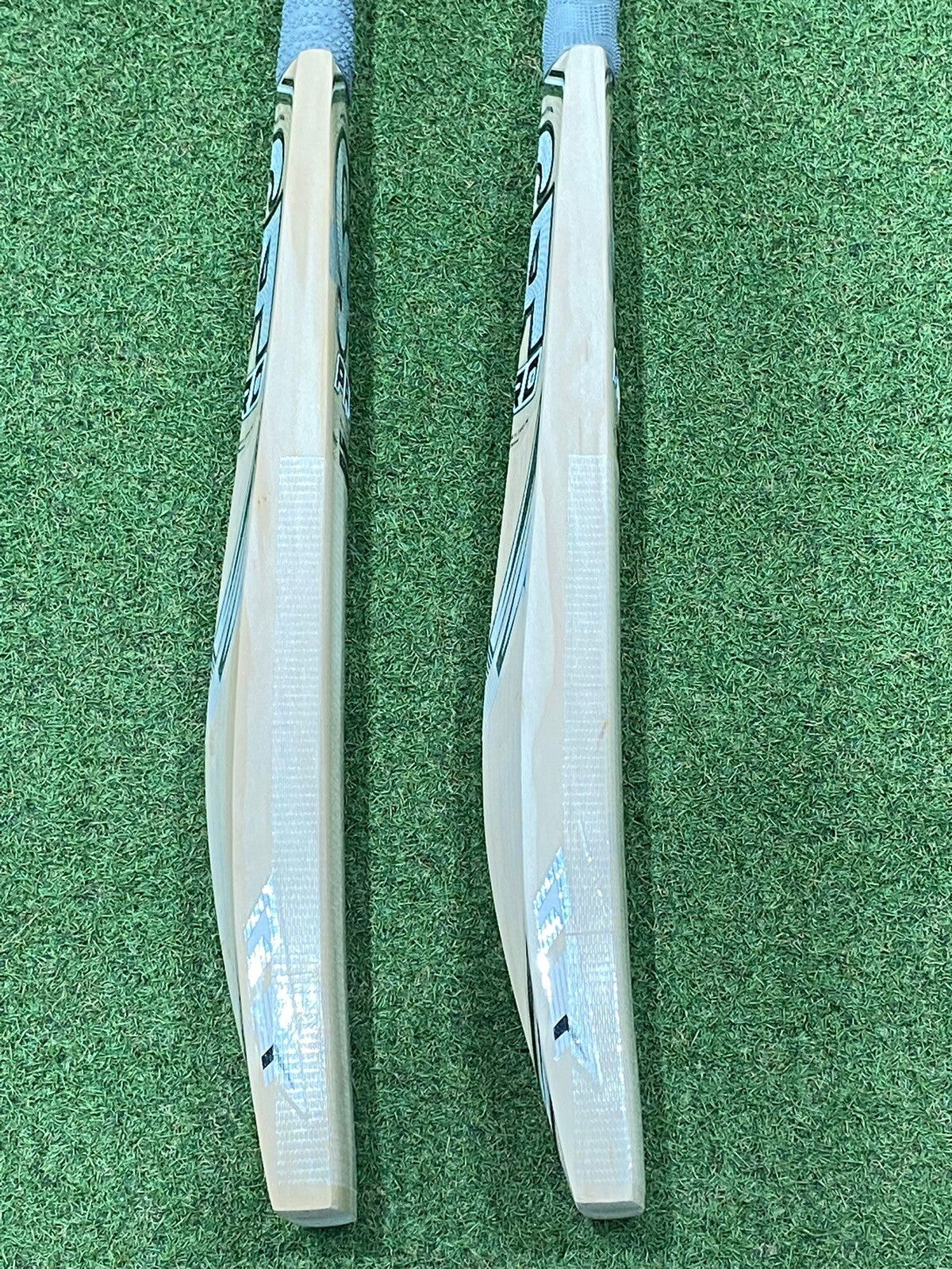 CA Pro Limited Edition Professional Players Asif Ali Cricket Bat - 2lb 10oz