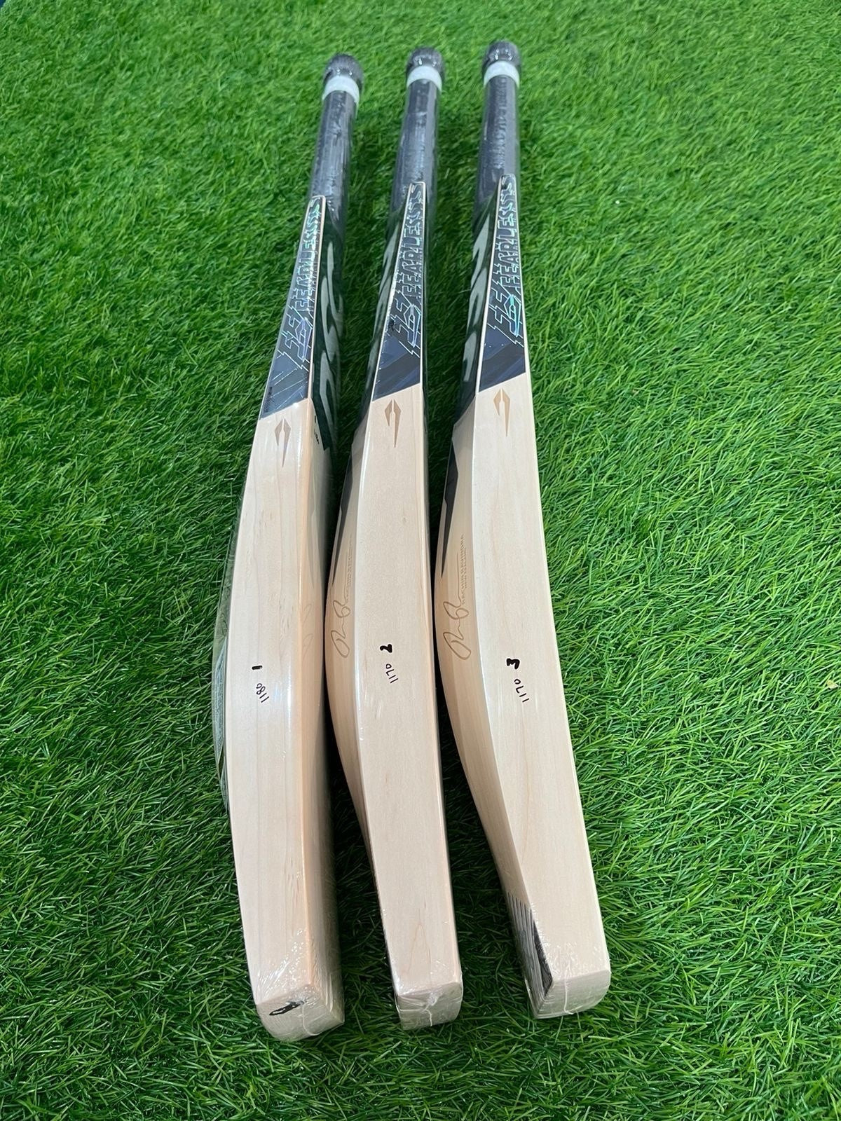DSC Rachin Ravindra Player Edition Cricket Bat - Brand New - 2lb 9oz - 1180g