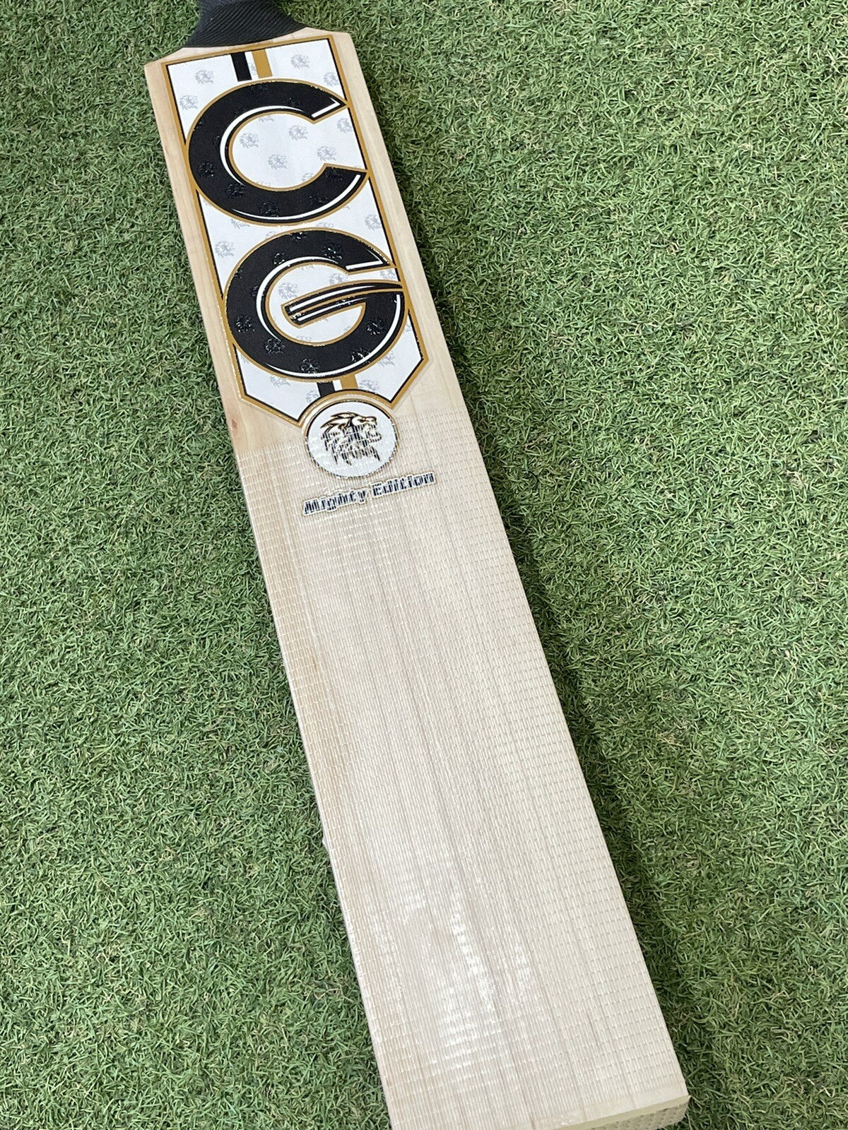 Cricket Groove Mighty Edition Cricket Bat - Brand New - 2lb 12oz