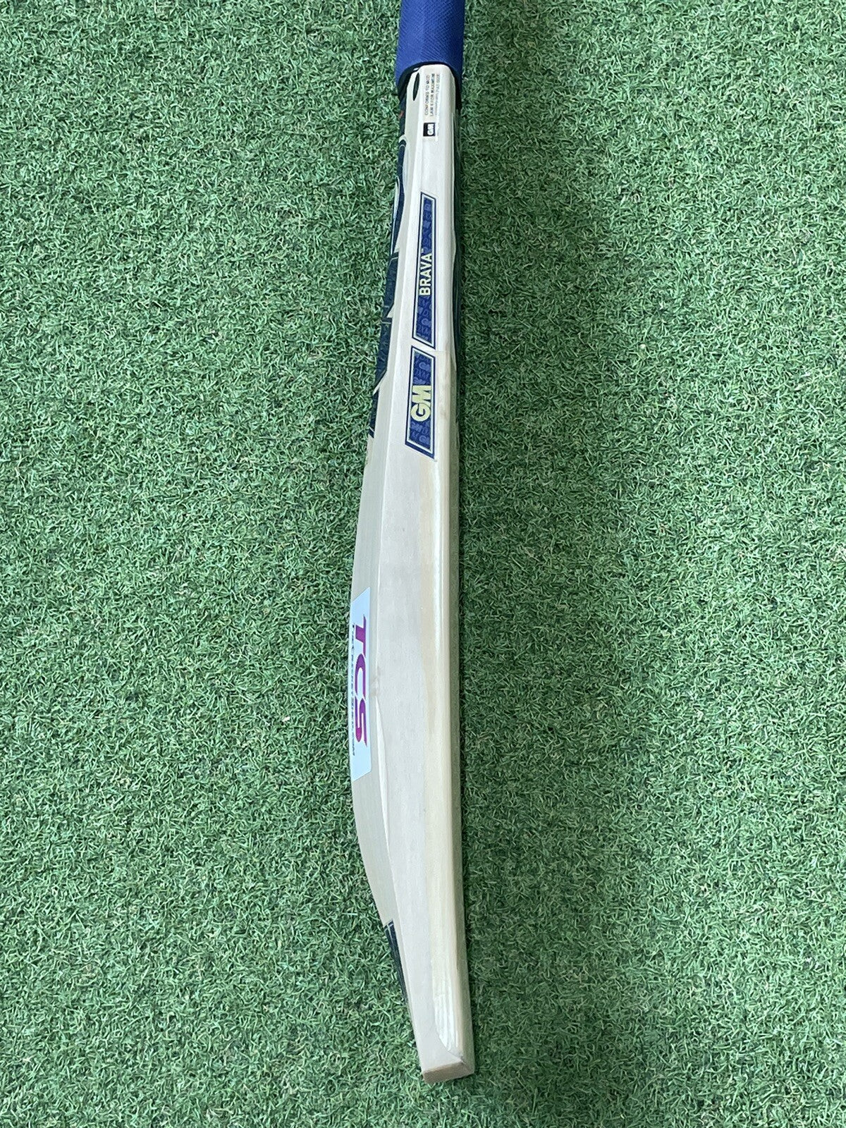 GM Brava 909 Cricket Bat - Brand New - 2lb 9oz - Amazing Pickup - Lovely Grains!