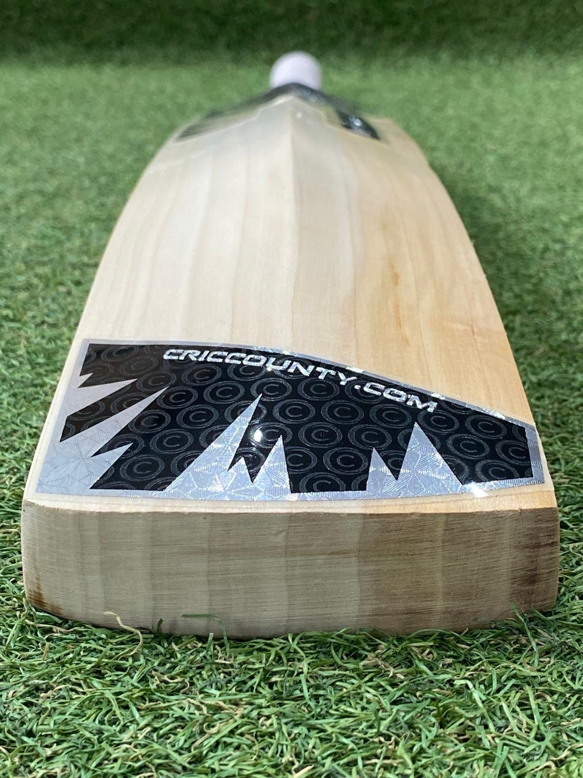CricCounty Titanium Cricket Bat - Brand New - 2lb 10oz - Full Profile!