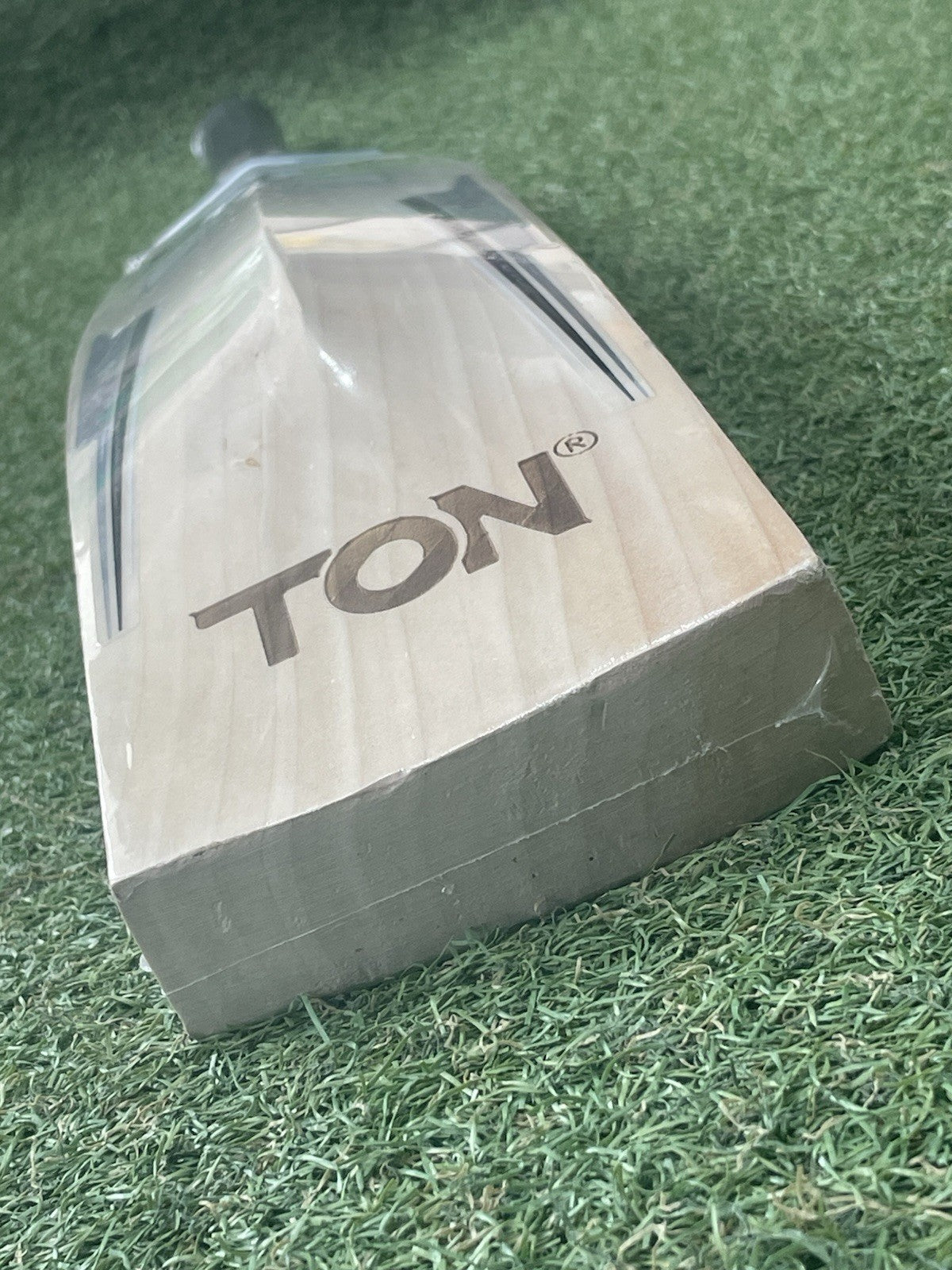 Ton Silver Edition Cricket Bat - Brand New - 2lb 10oz - Massive Profile