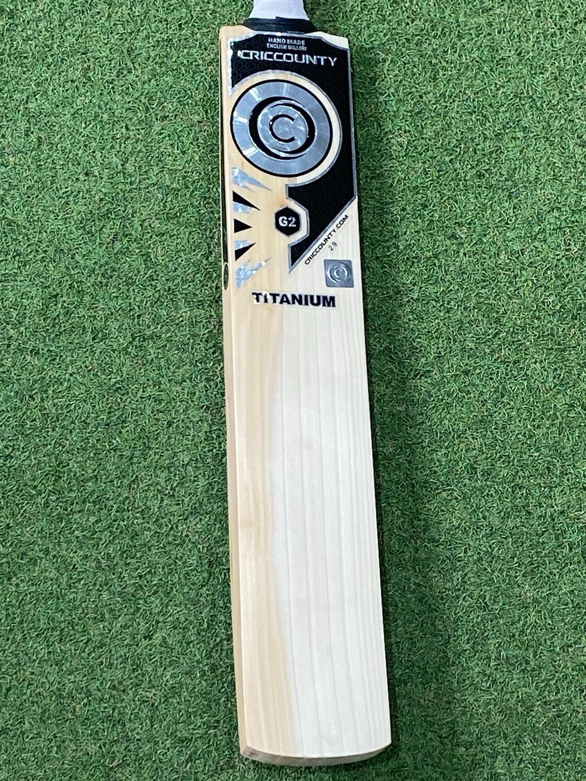 CricCounty Titanium Cricket Bat - Brand New - 2lb 10oz - Full Profile!