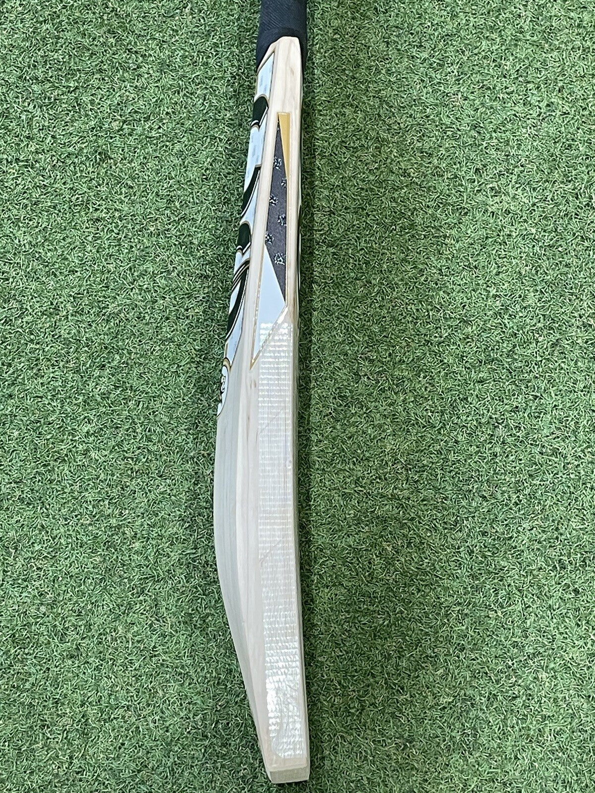Cricket Groove Mighty Edition Cricket Bat - Brand New - 2lb 12oz