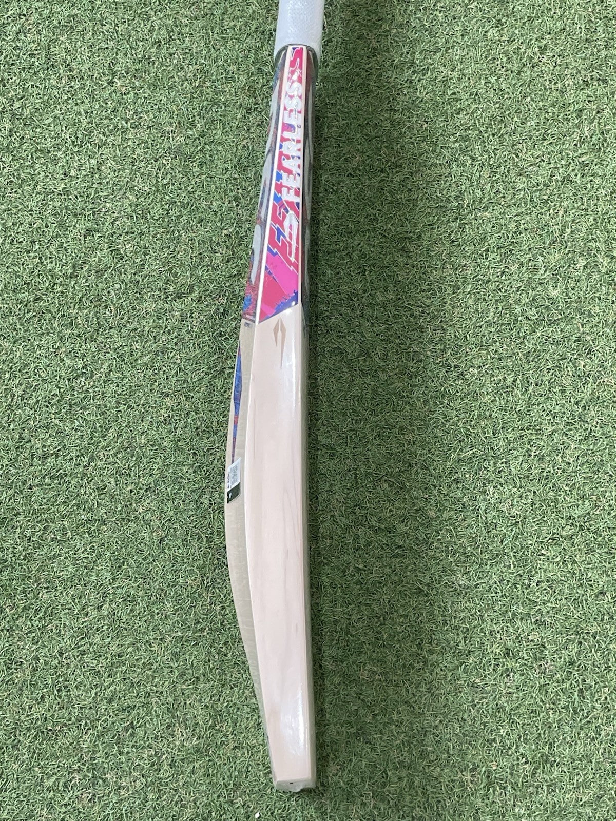 DSC Intense Shoc Cricket Bat - Brand New - Massive Profile - 2lb 8oz