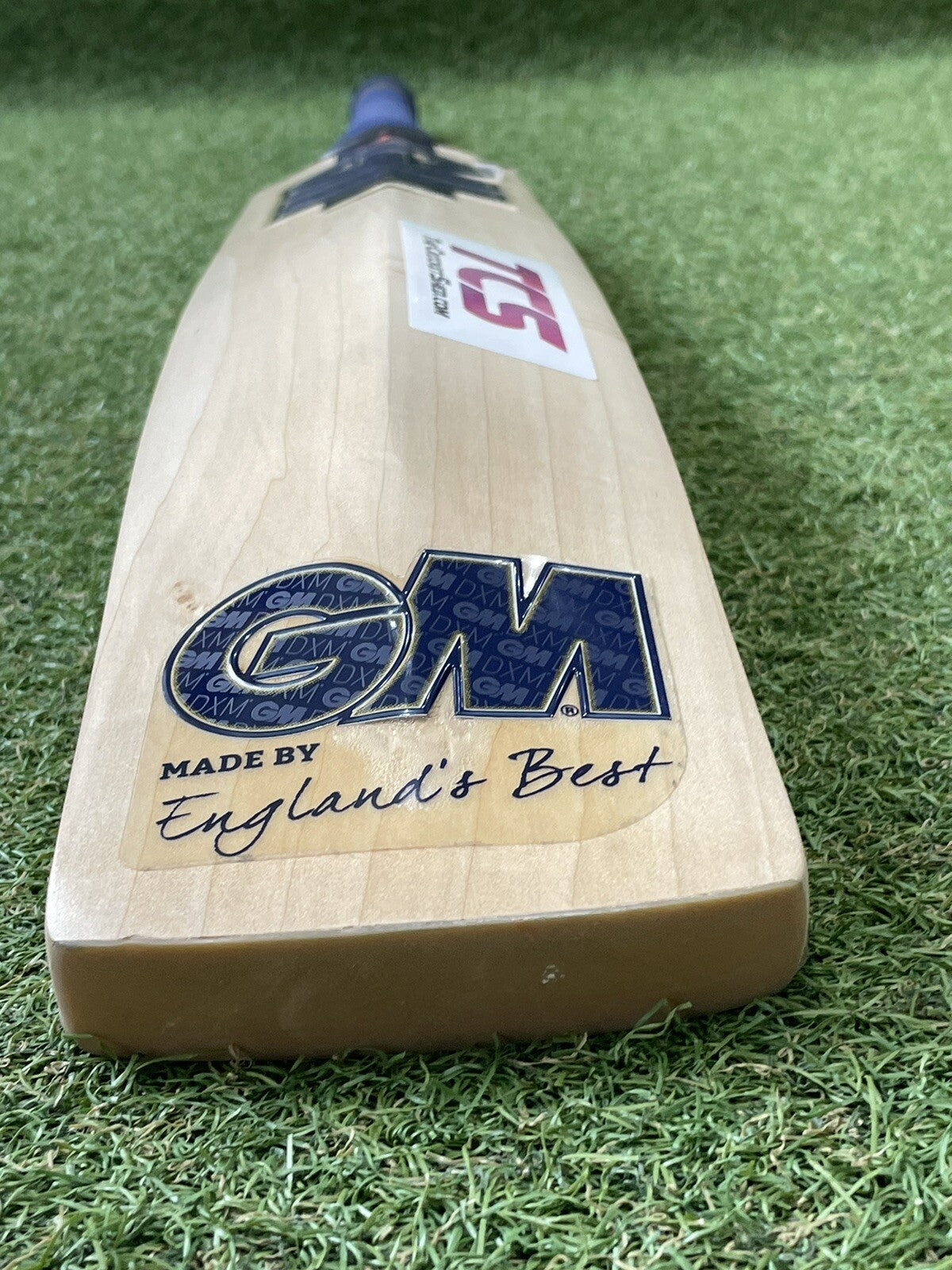GM Brava 909 Cricket Bat - Brand New - 2lb 9oz - Amazing Pickup - Lovely Grains!
