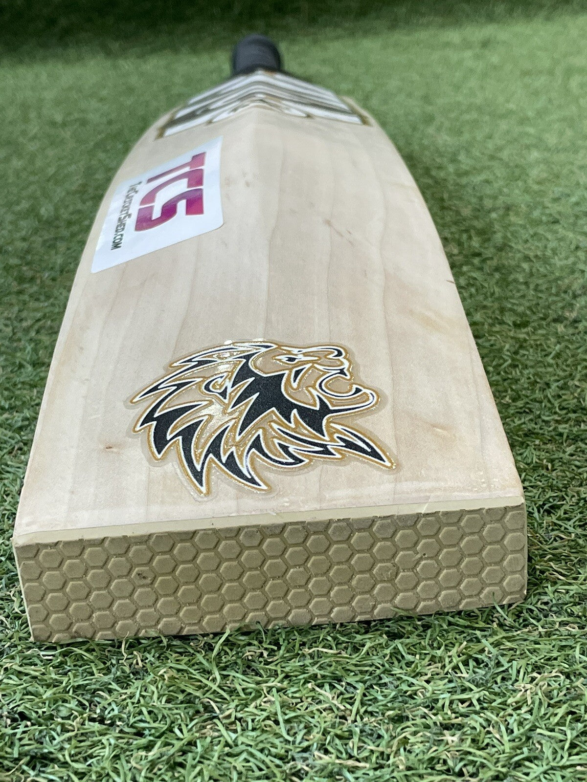 Cricket Groove Mighty Edition Cricket Bat - Brand New - 2lb 12oz