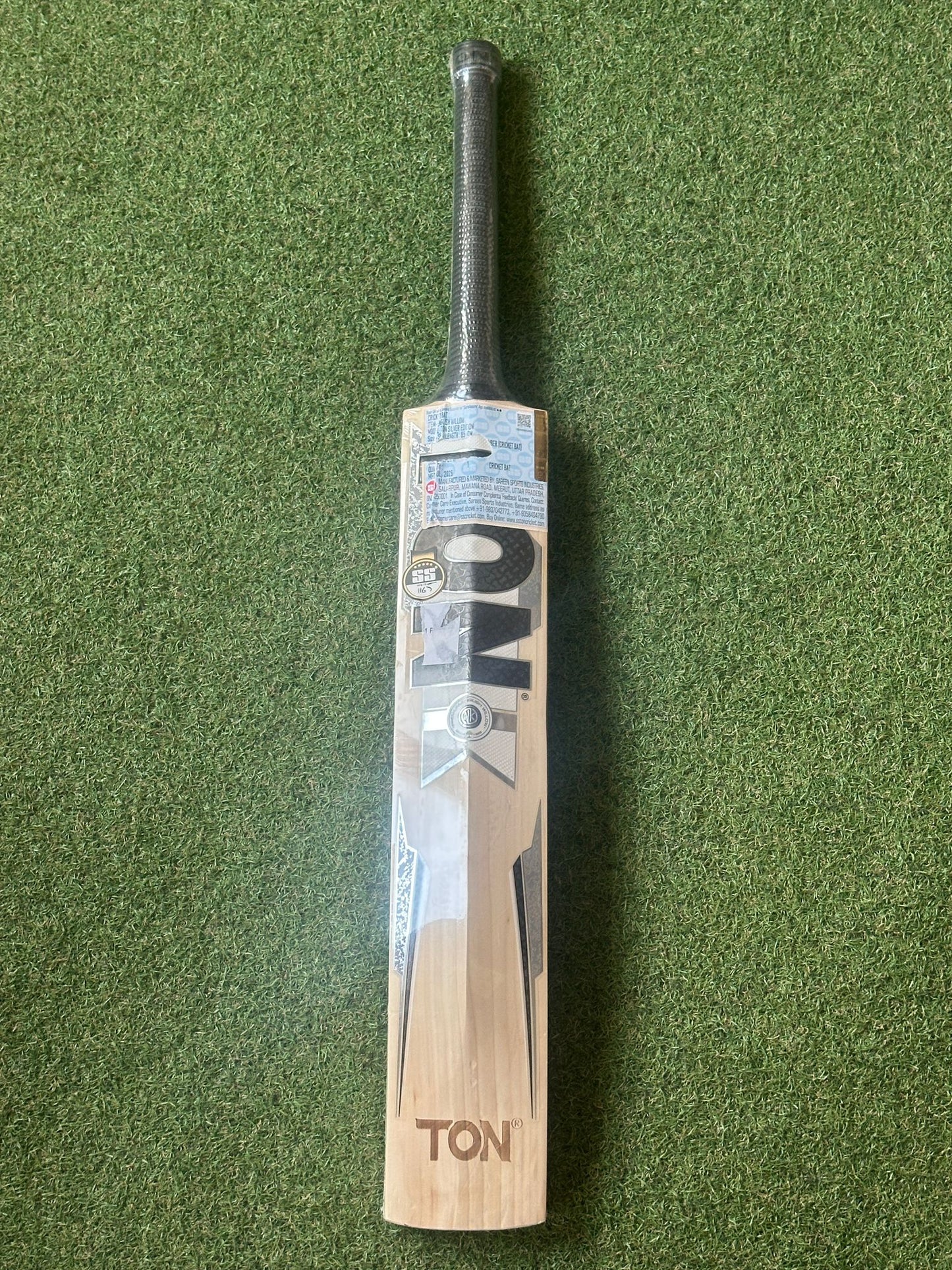 Ton Silver Edition Cricket Bat (2lb 9oz)