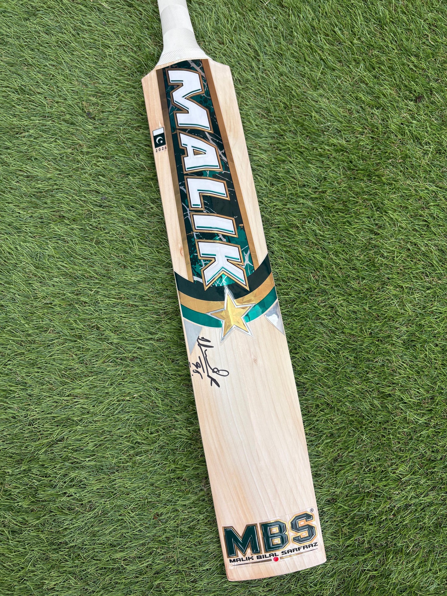 MB Malik MBS Players Edition Cricket Bat (2lb 9oz)