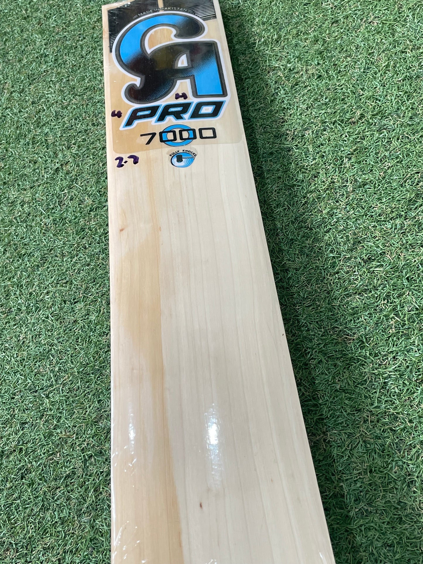 CA Pro 7000 Harrow Junior Cricket Bat (2lb 7oz)