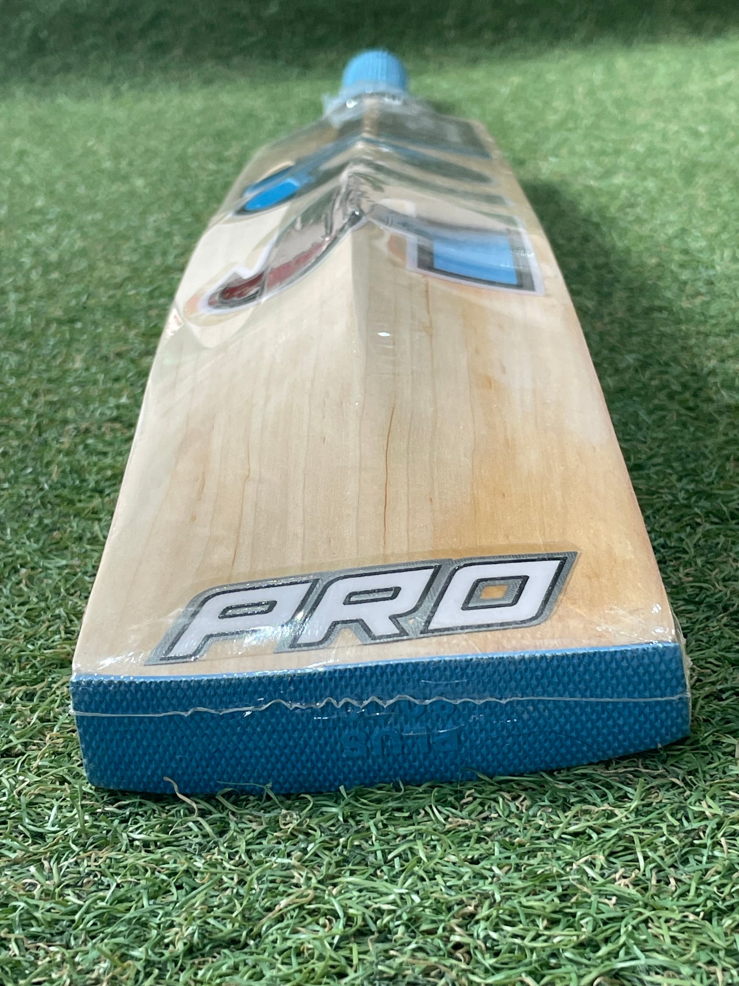 CA Pro 7000 Harrow Junior Cricket Bat (2lb 7oz)