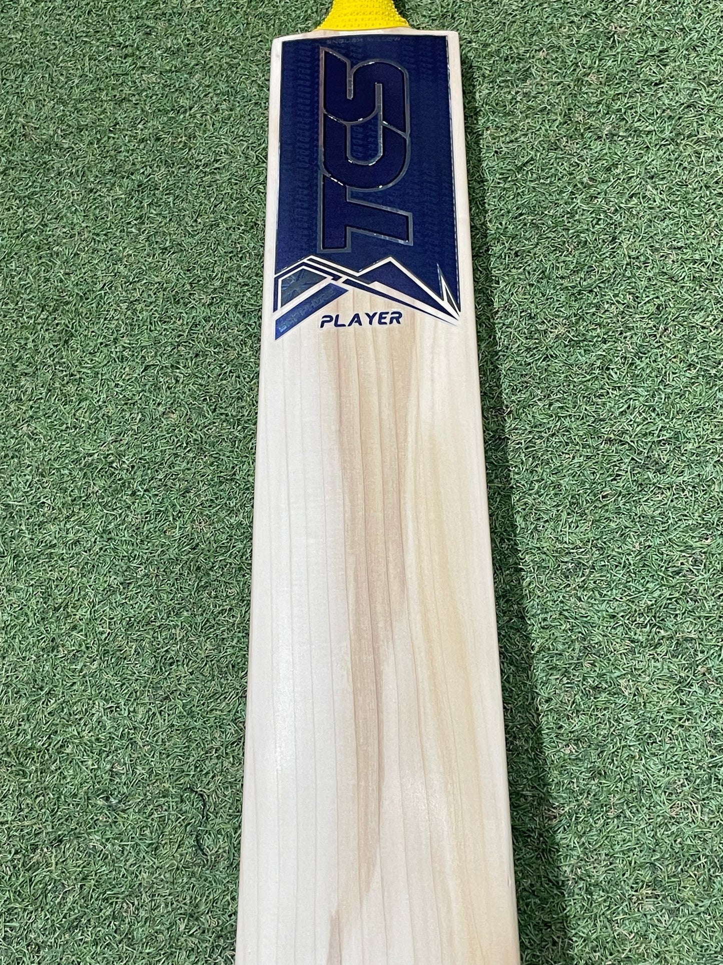 TCS Sapphire Player Short Blade Long Handle Cricket Bat (2lb 11oz)