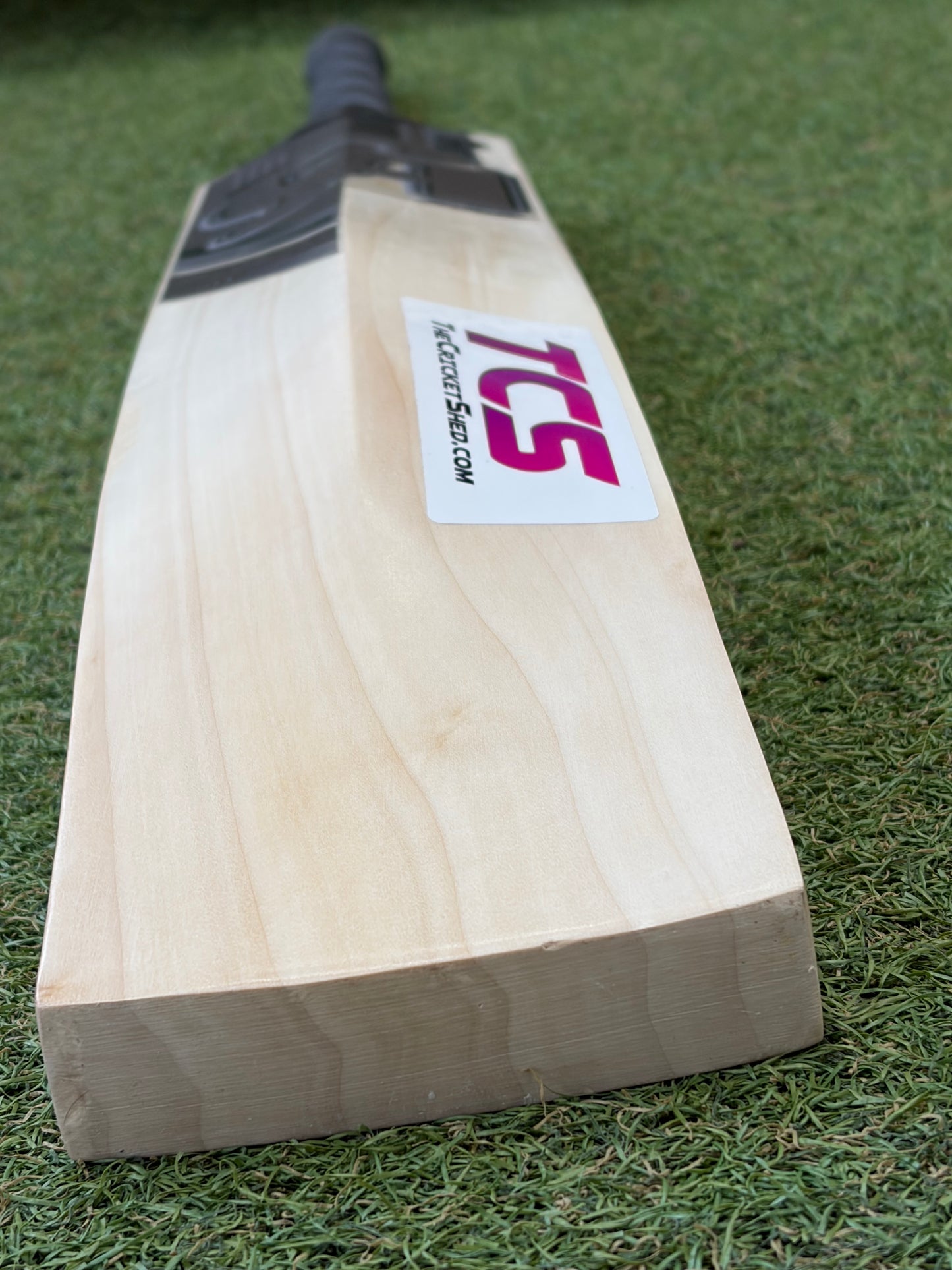 CA Pro Blackout Cricket Bat (2lb 8oz)