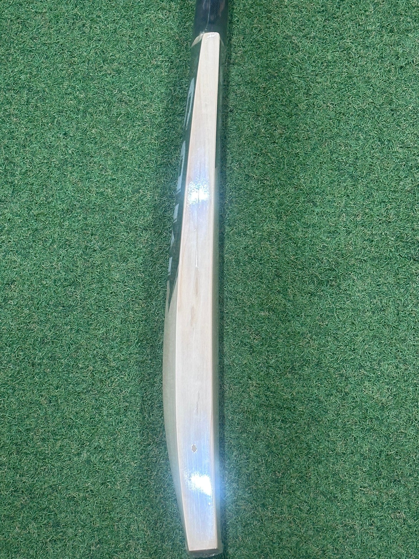 MB Malik MBS Saim Ayub Players Cricket Bat (2lb 7oz)