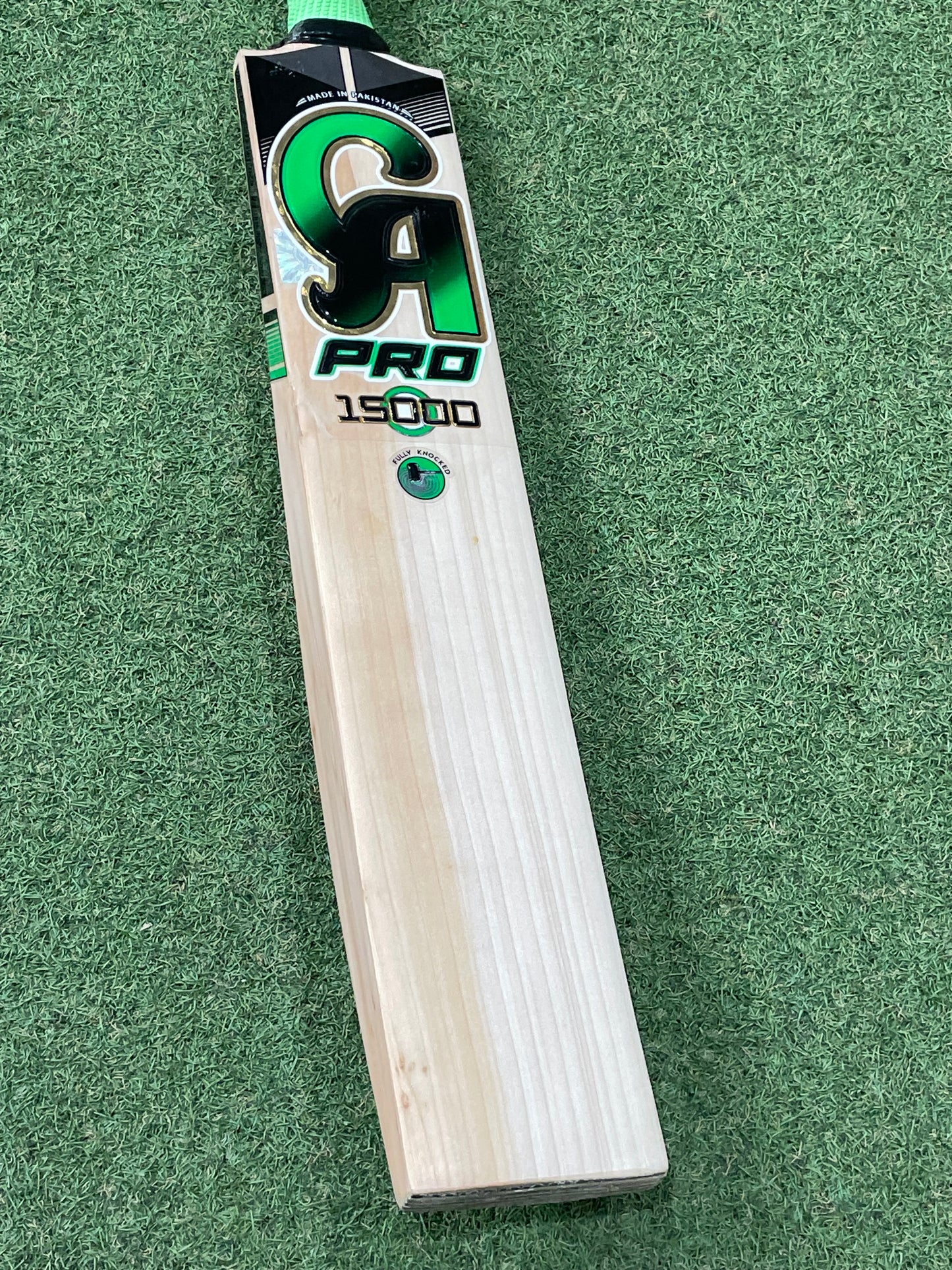 CA Pro 15000 Cricket Bat (2lb 11oz)