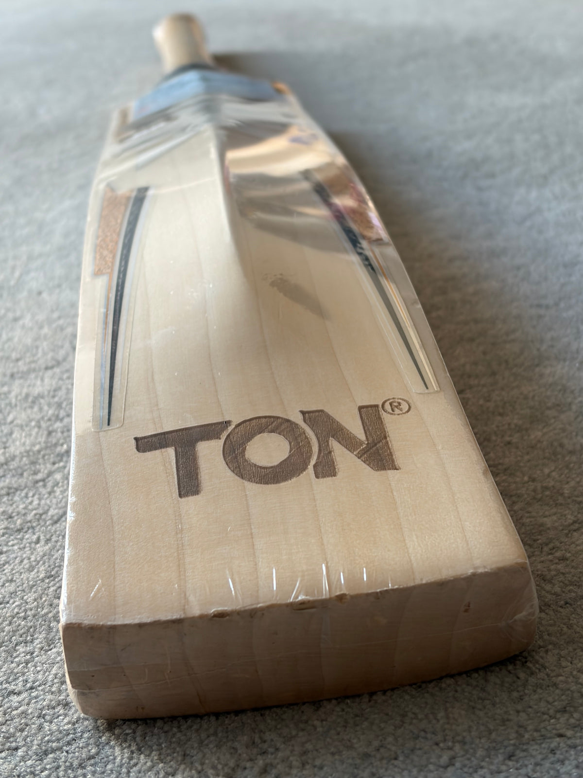 Ton Legend Cricket Bat (2lb 8oz)