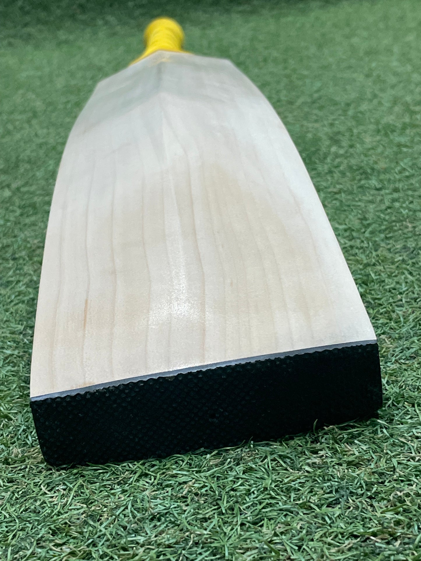 Cricket Station Plain Players Short Blade Long Handle Cricket Bat (2lb 11oz)