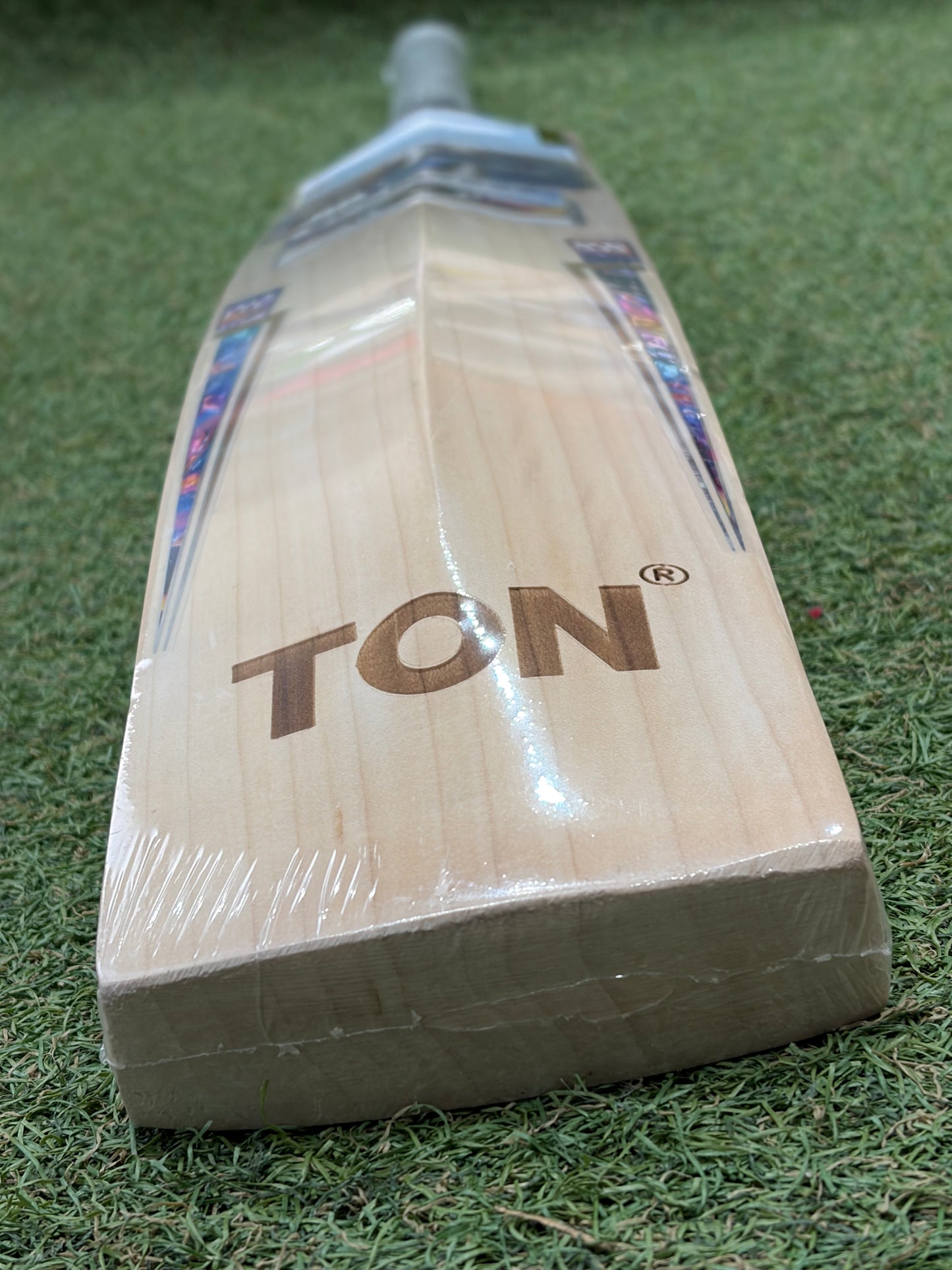 SS Ton Champion Cricket Bat (2lb 8oz)