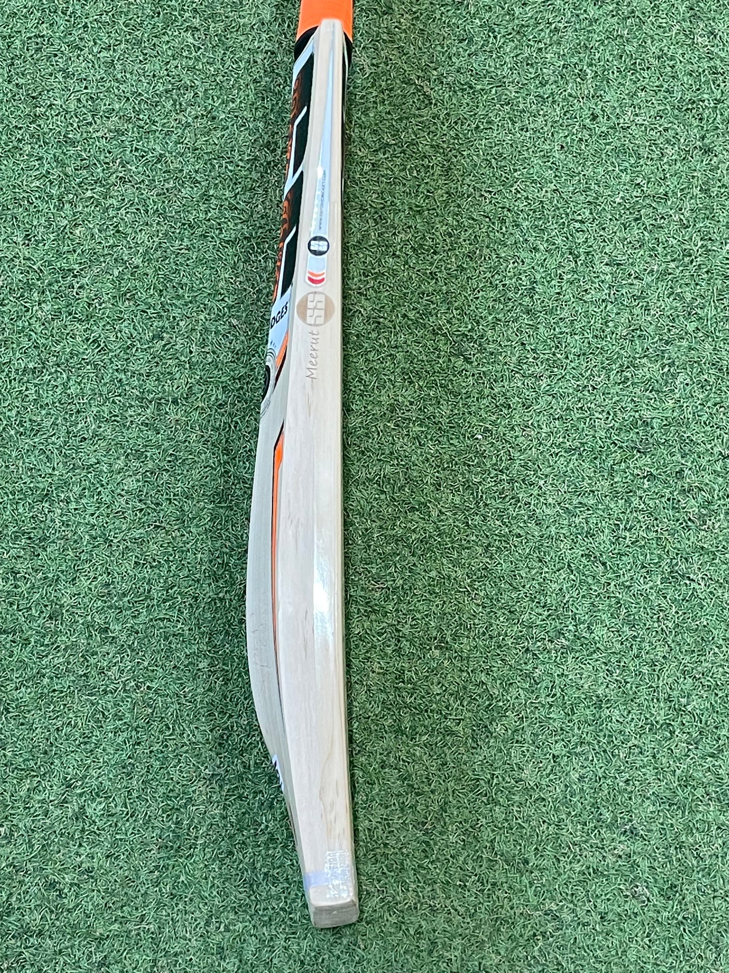 SS Ton Stallion Sword Harrow Junior Size Cricket Bat (2lb 5oz)