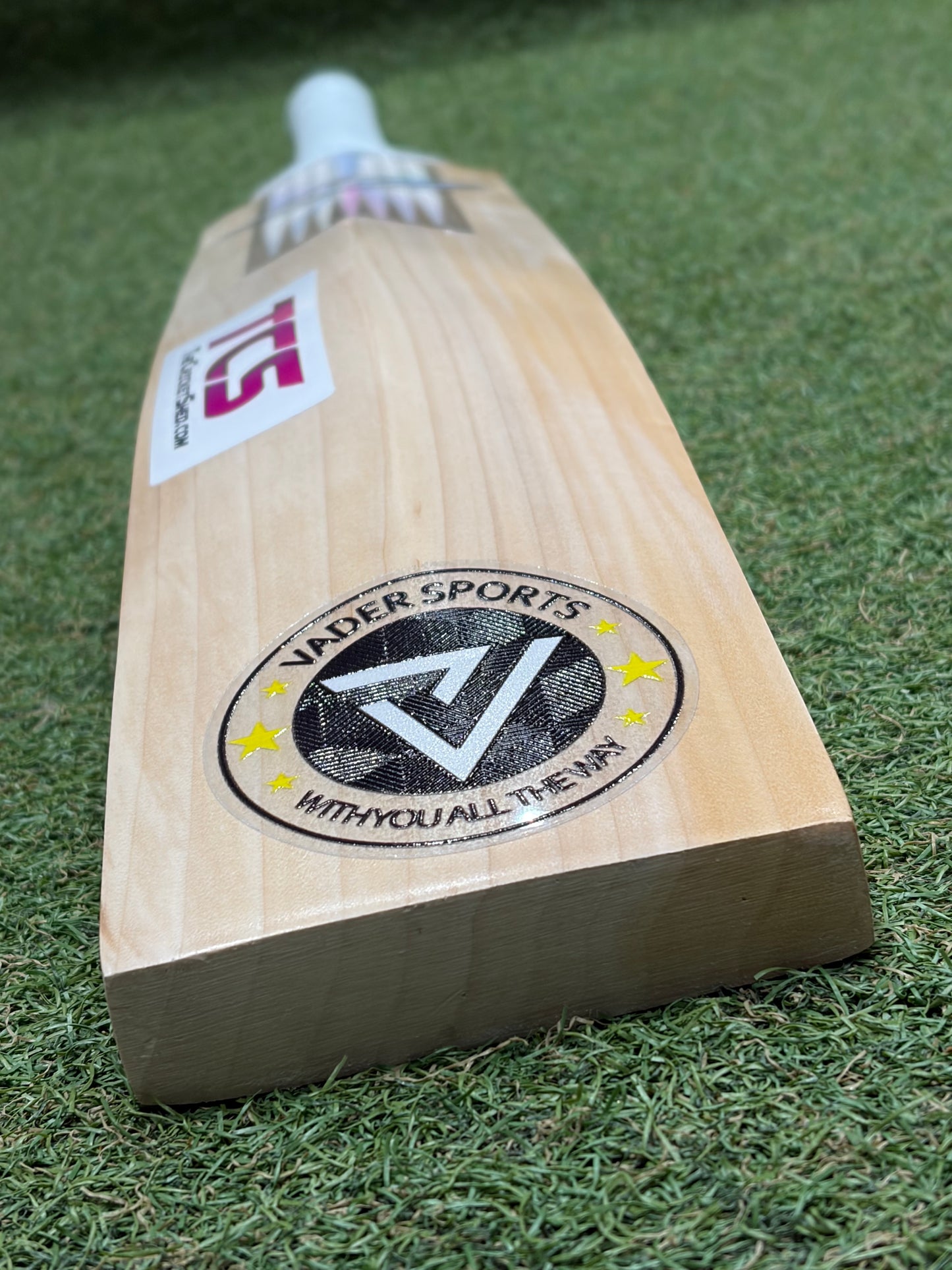 Vader Sports Silver Edition Cricket Bat (2lb 10oz)