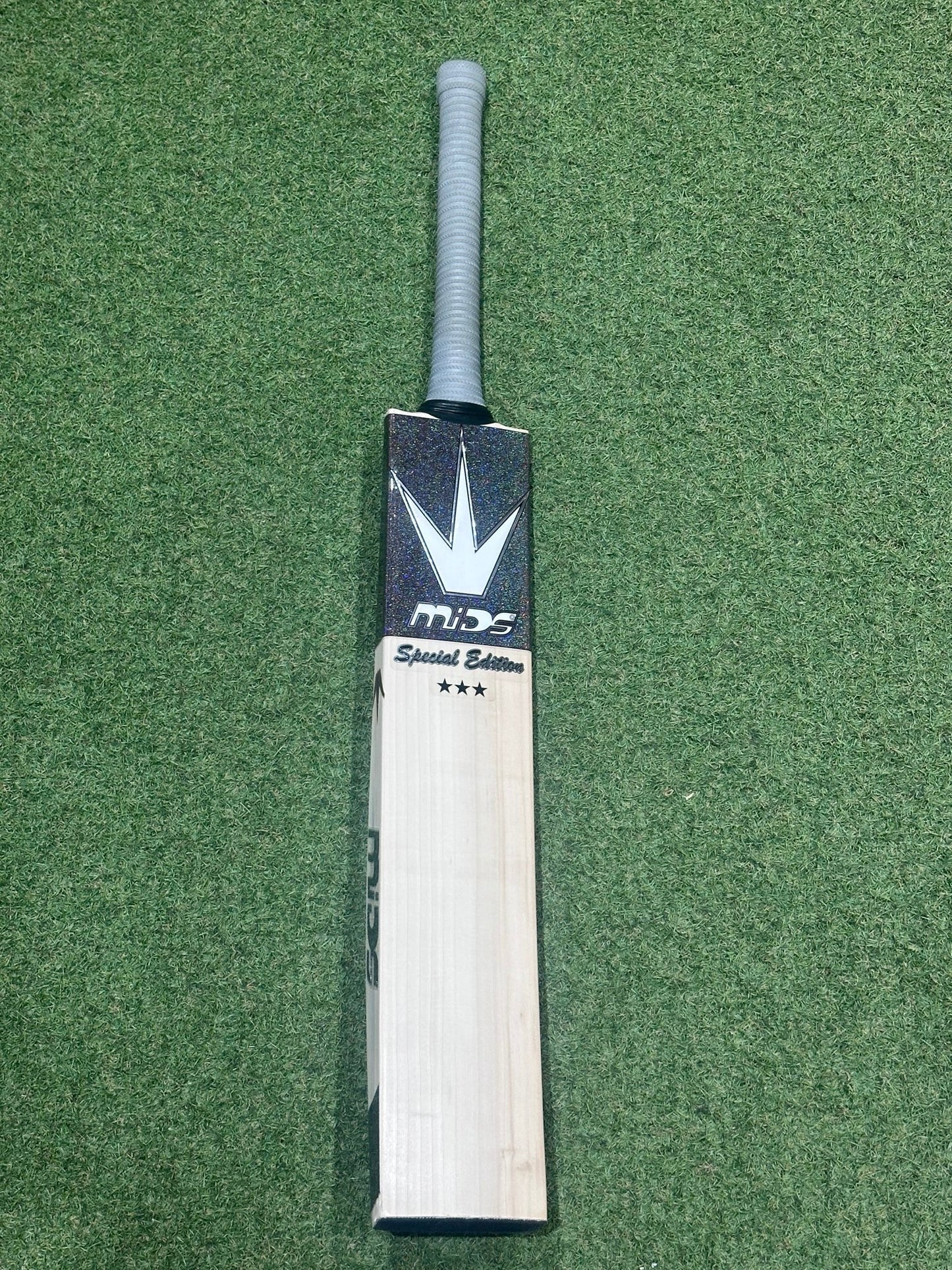 MIDS Special Edition 3 Star Laminate (Double Wood) Cricket Bat (2lb 9oz)