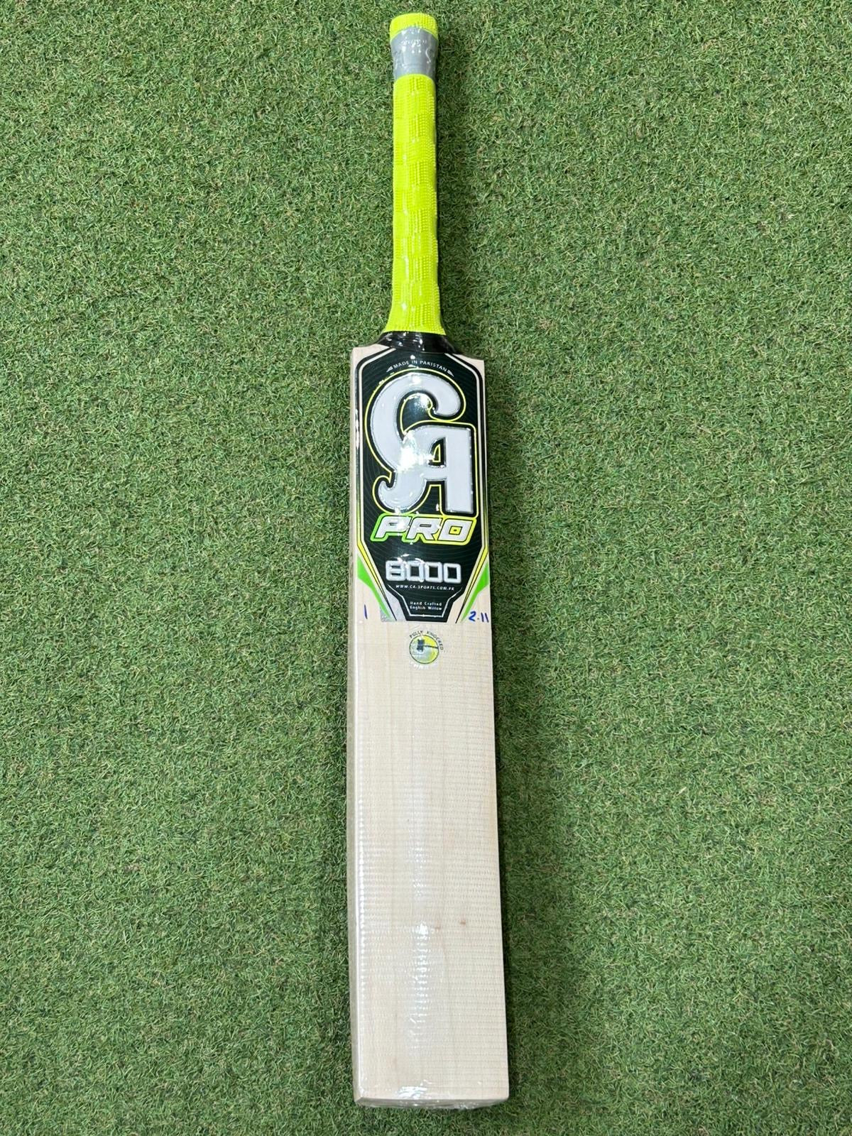 CA Pro 8000 Cricket Bat (2lb 11oz)