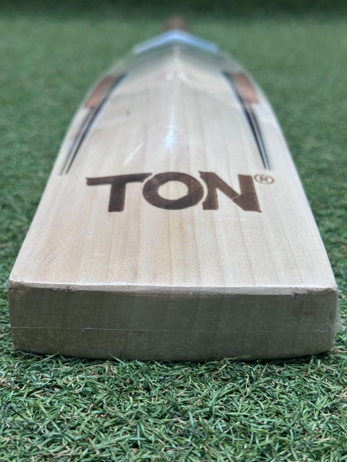 Ton Gutsy Harrow Junior Cricket Bat (2lb 5oz)