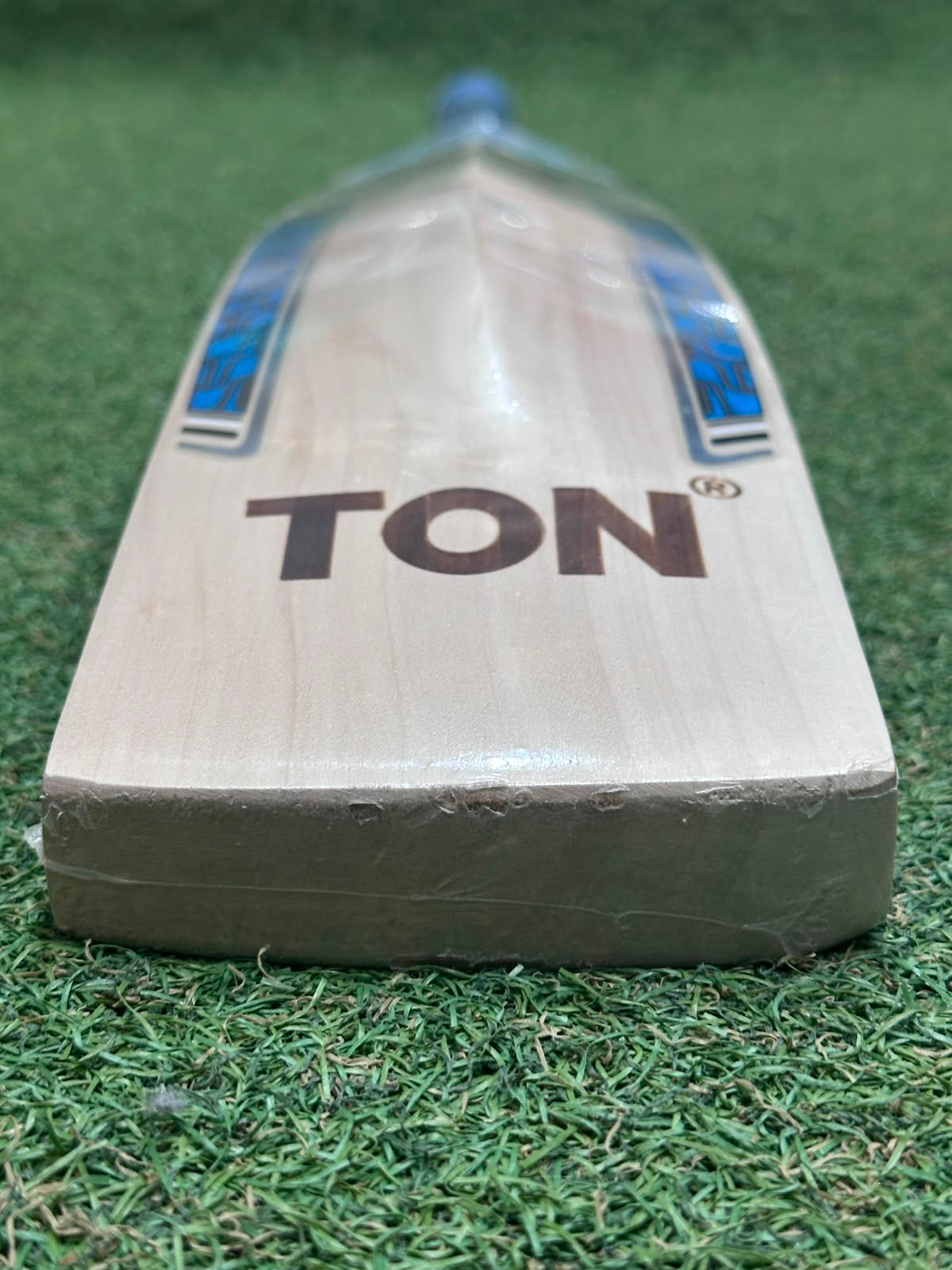 SS Ton Gama Players Nicholas Pooran Cricket Bat (2lb 8oz)